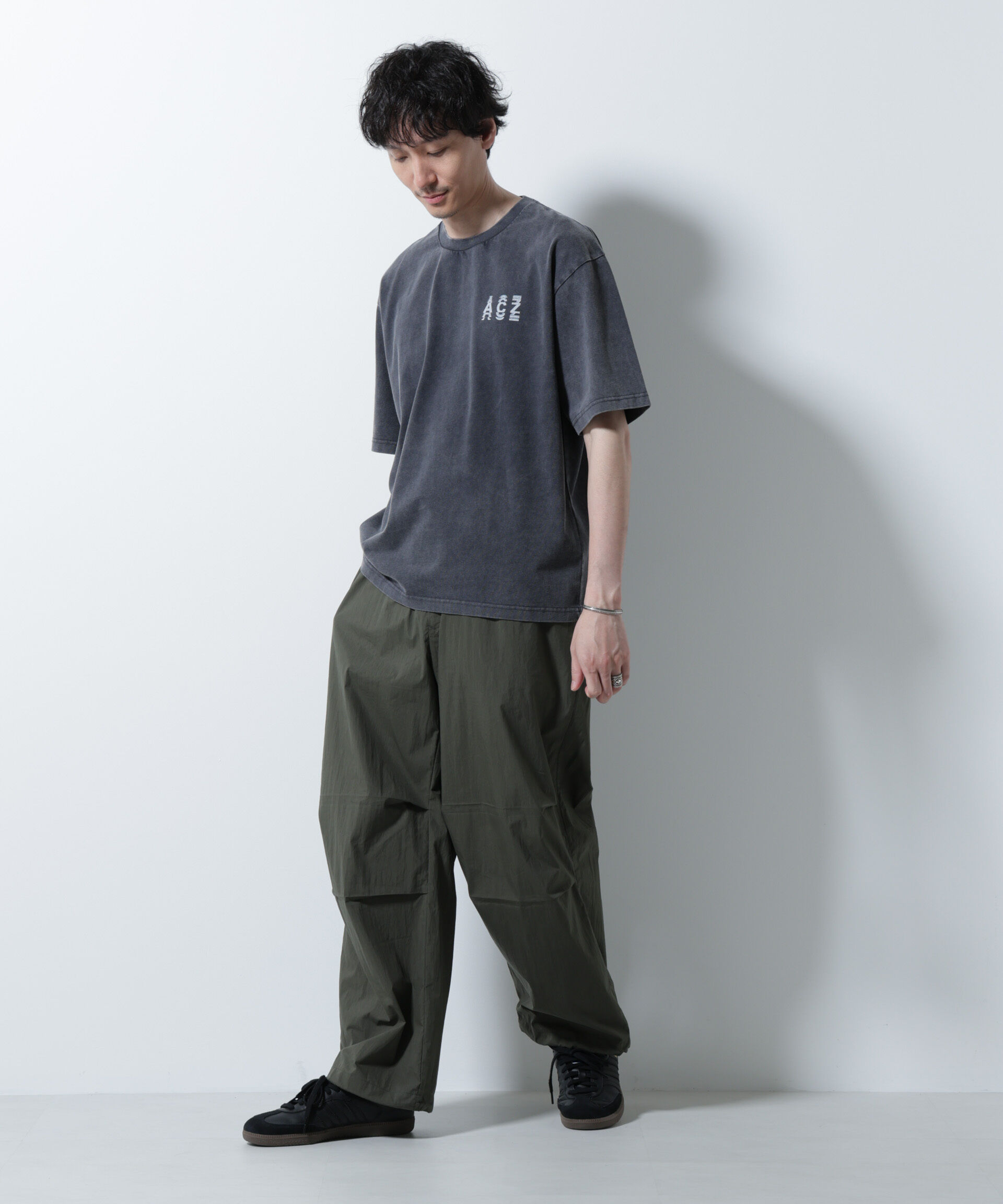 nano･universe「「A-C-Z」ピグメントグラフィックTシャツ 半袖」|Tシャツ・カットソー|