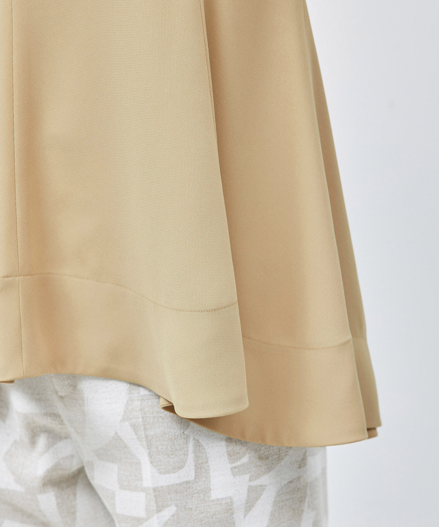 ROPE「トリアセバックサテンペプラムブラウス/セットアップ対応」|シャツ・ブラウス|