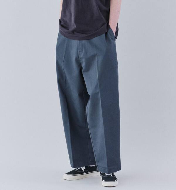  「Dickies │〈別注〉ワイド チノスラックス MEN」|チノ|GREY