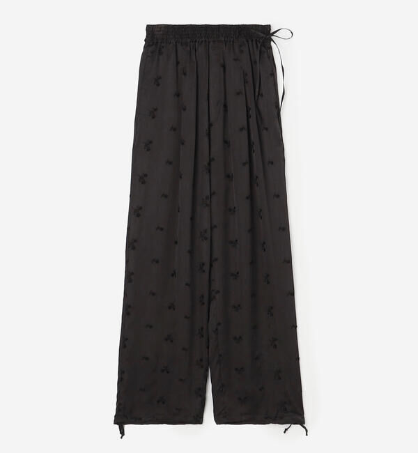  「TICCA | フラワーエンブロイダリー サテンパンツ WOMEN」|チノ|