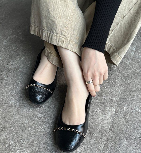  「【WEB限定】チェーンフラットパンプス」|その他|ブラック