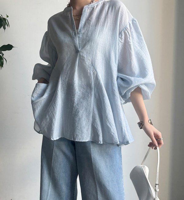  「【WEB限定】切替ギャザーブラウス」|シャツ・ブラウス|サックスブルー