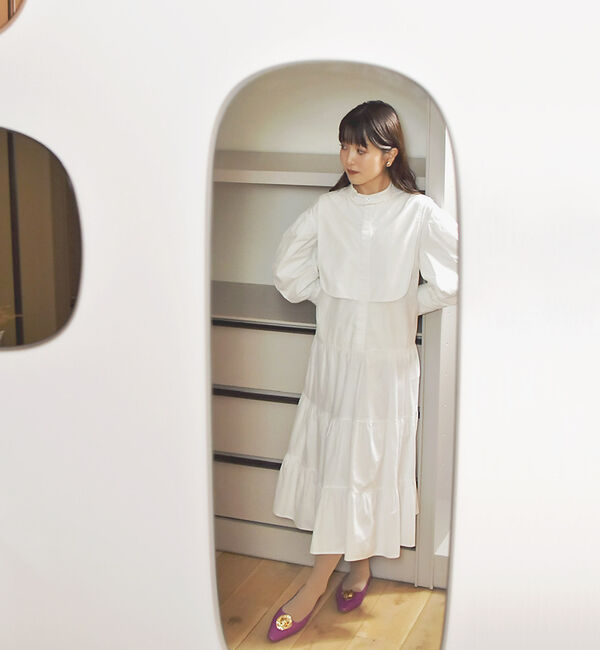 AU BANNISTER「メタルモチーフフラットパンプス」|パンプス|