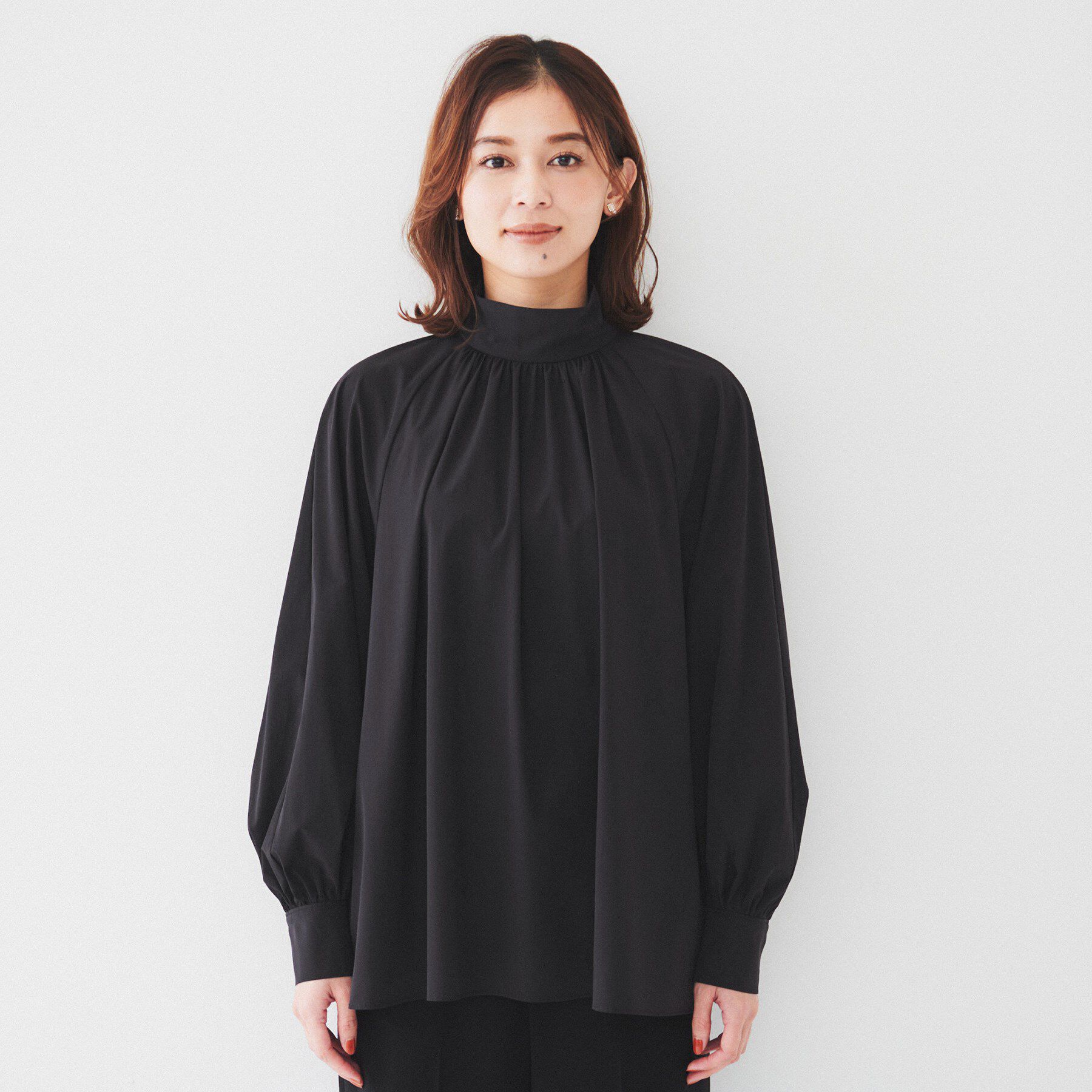 UNTITLED「【通勤】ボウタイ付スタンドネック ボリュームブラウス」|シャツ・ブラウス|