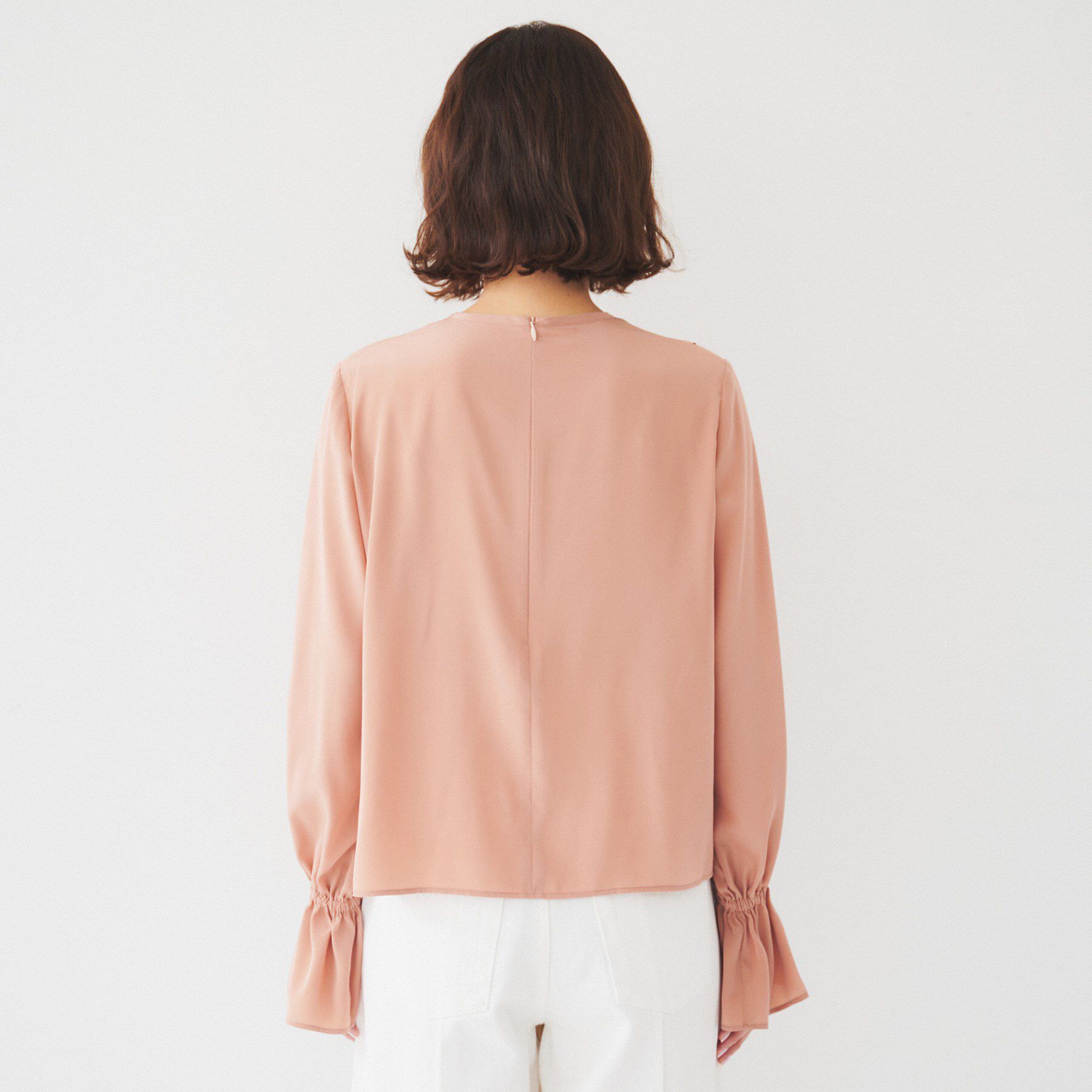 UNTITLED「【光沢/オンオフ使える】フロントタックブラウス」|シャツ・ブラウス|