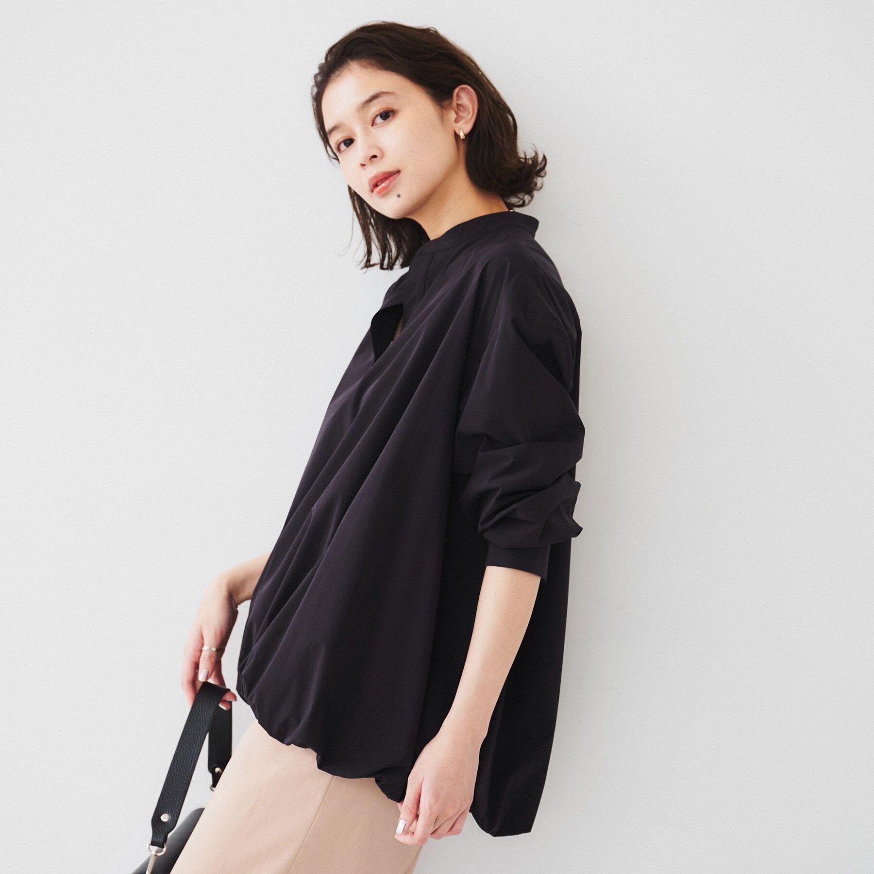 UNTITLED「【朝比奈 彩&times;Oggi&times;UNTITLED スペシャルコラボ】バルーンヘムブラウス」|シャツ・ブラウス|