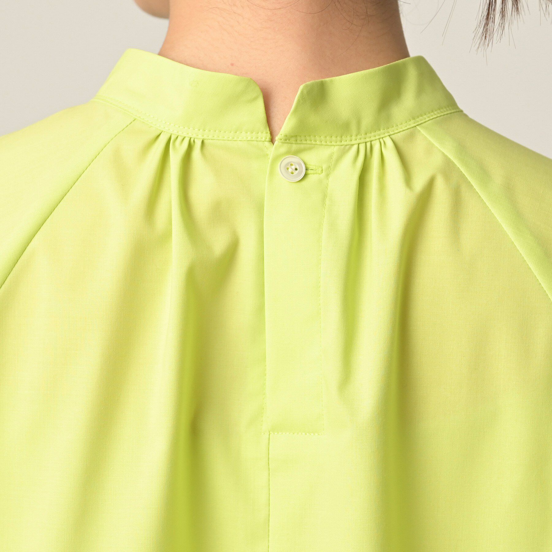 UNTITLED「タイプライタースタンドネックブラウス」|シャツ・ブラウス|