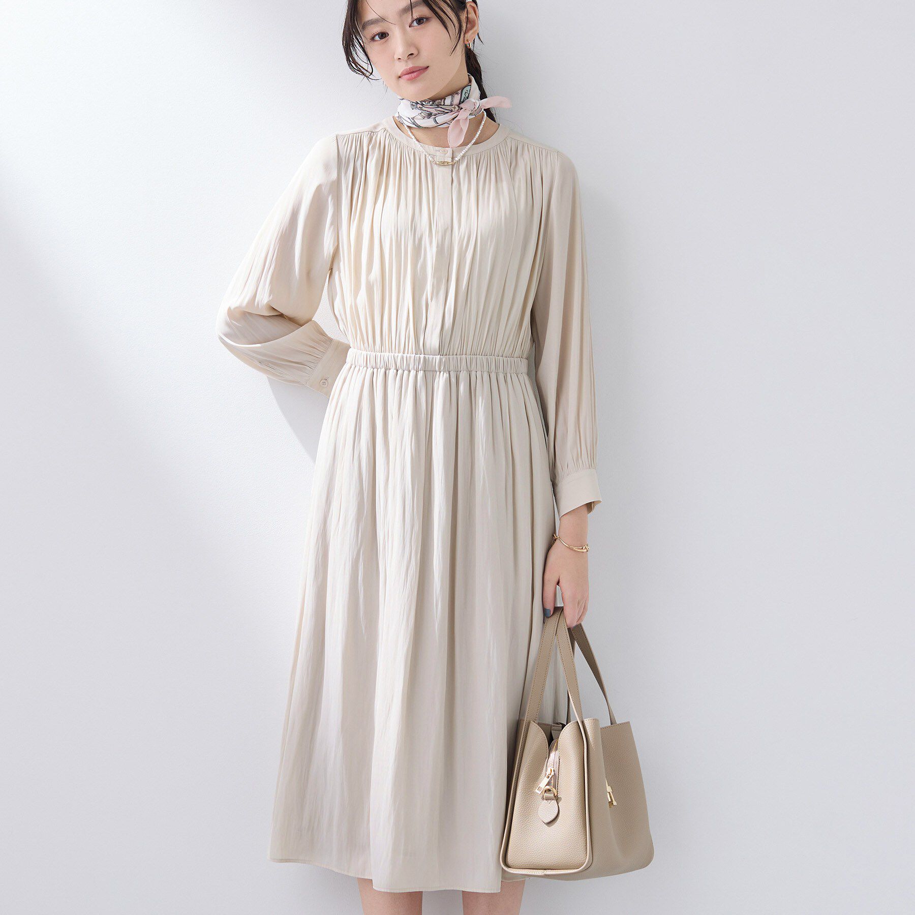 INDIVI「【洗える／セレモニー】ギャザーフレアワンピース」|ワンピース|