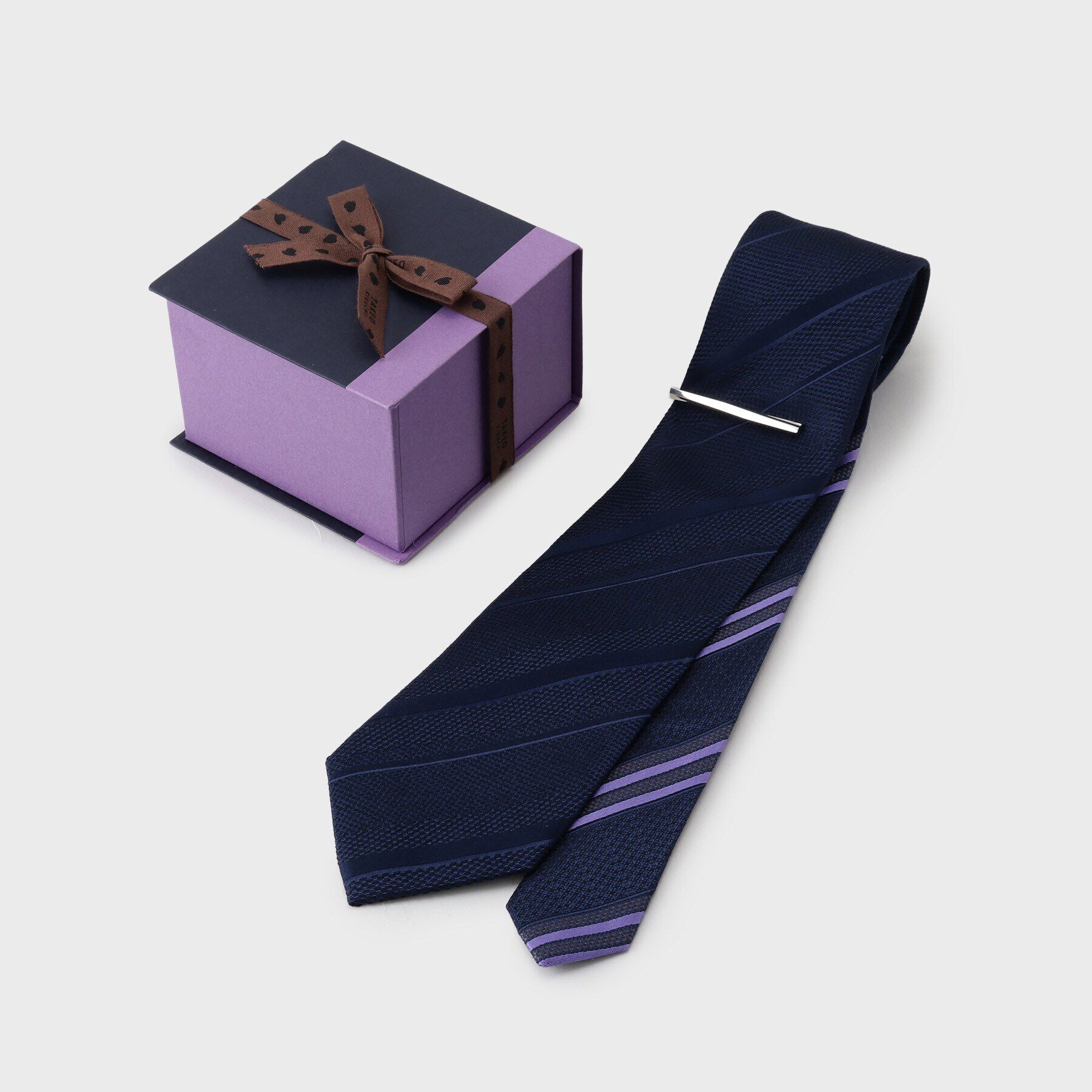 TAKEO KIKUCHI「【カラーBOXセット】ネクタイ＆タイバーセット」|ネクタイ・蝶ネクタイ|ネイビー(394)