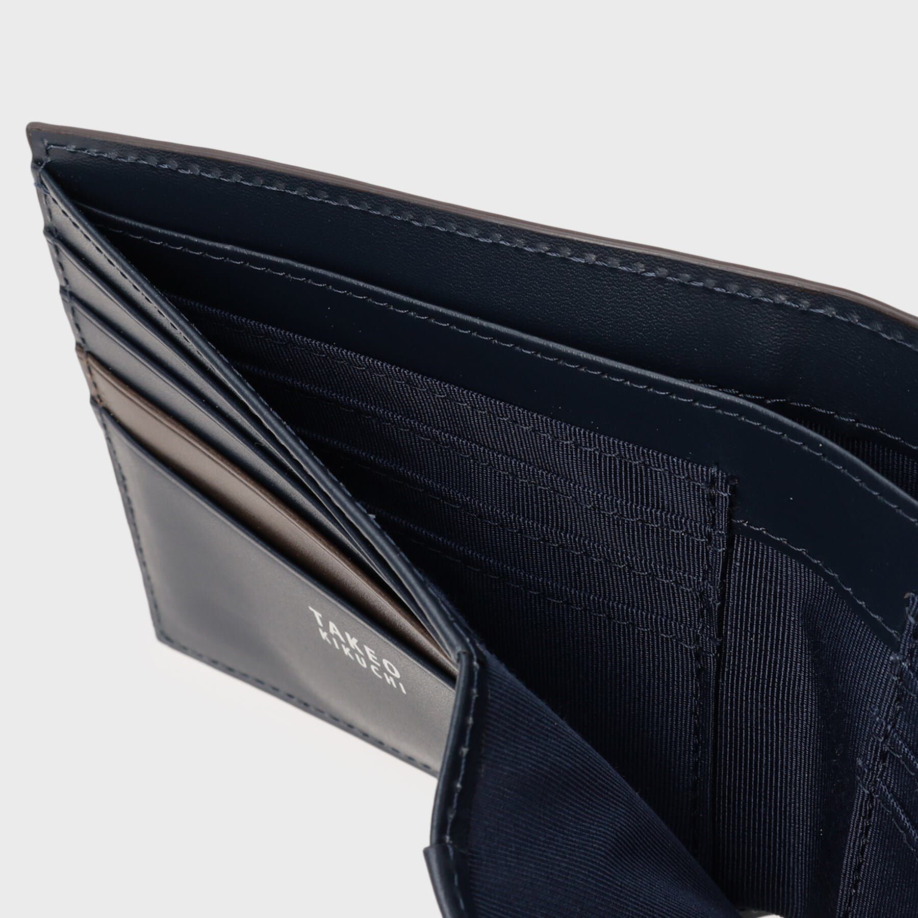 TAKEO KIKUCHI「【NEW レザーリップルシリーズ】バイフォールド ウォレット」|財布|