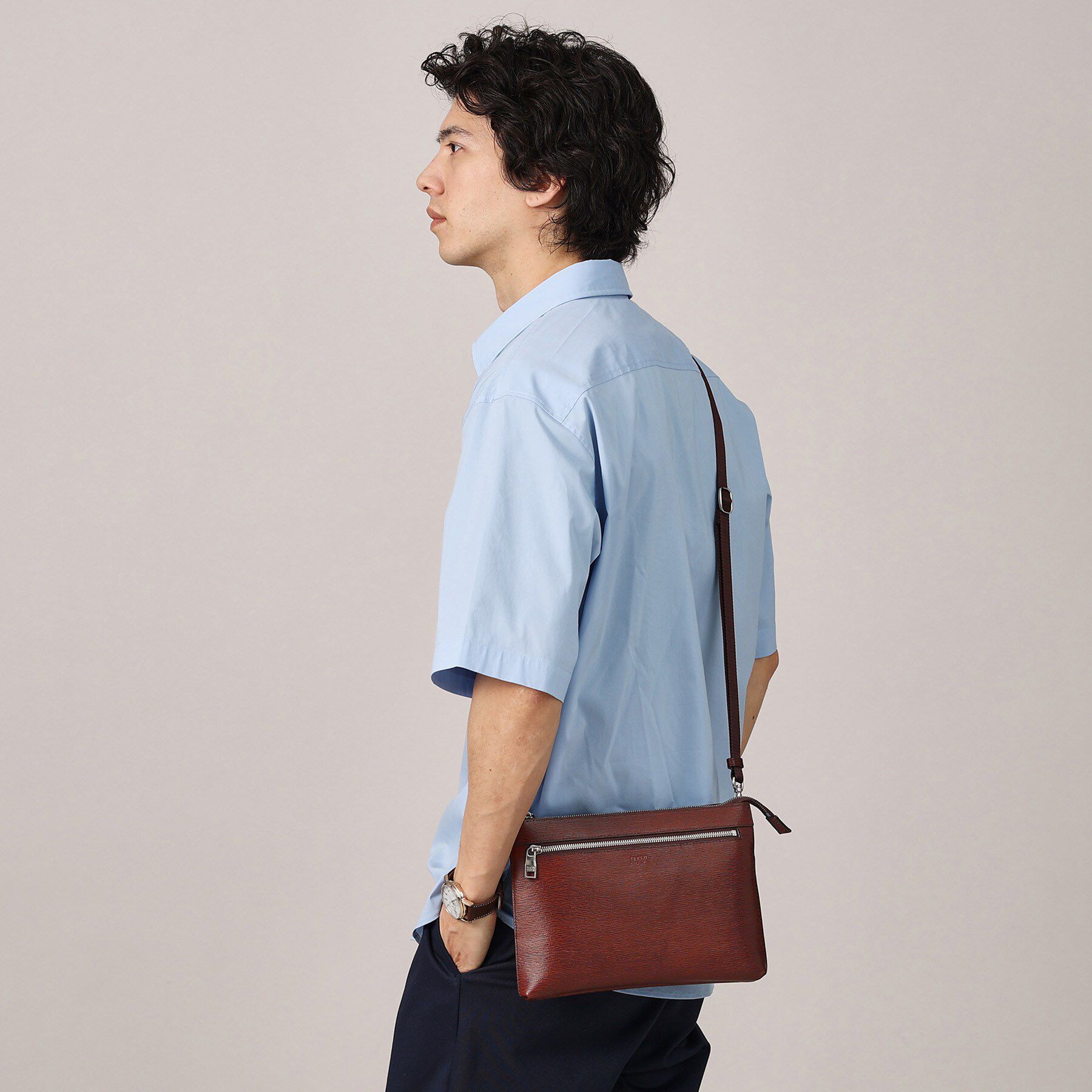 TAKEO KIKUCHI「水シボレザー2WAYクラッチバッグ」|クラッチバッグ|