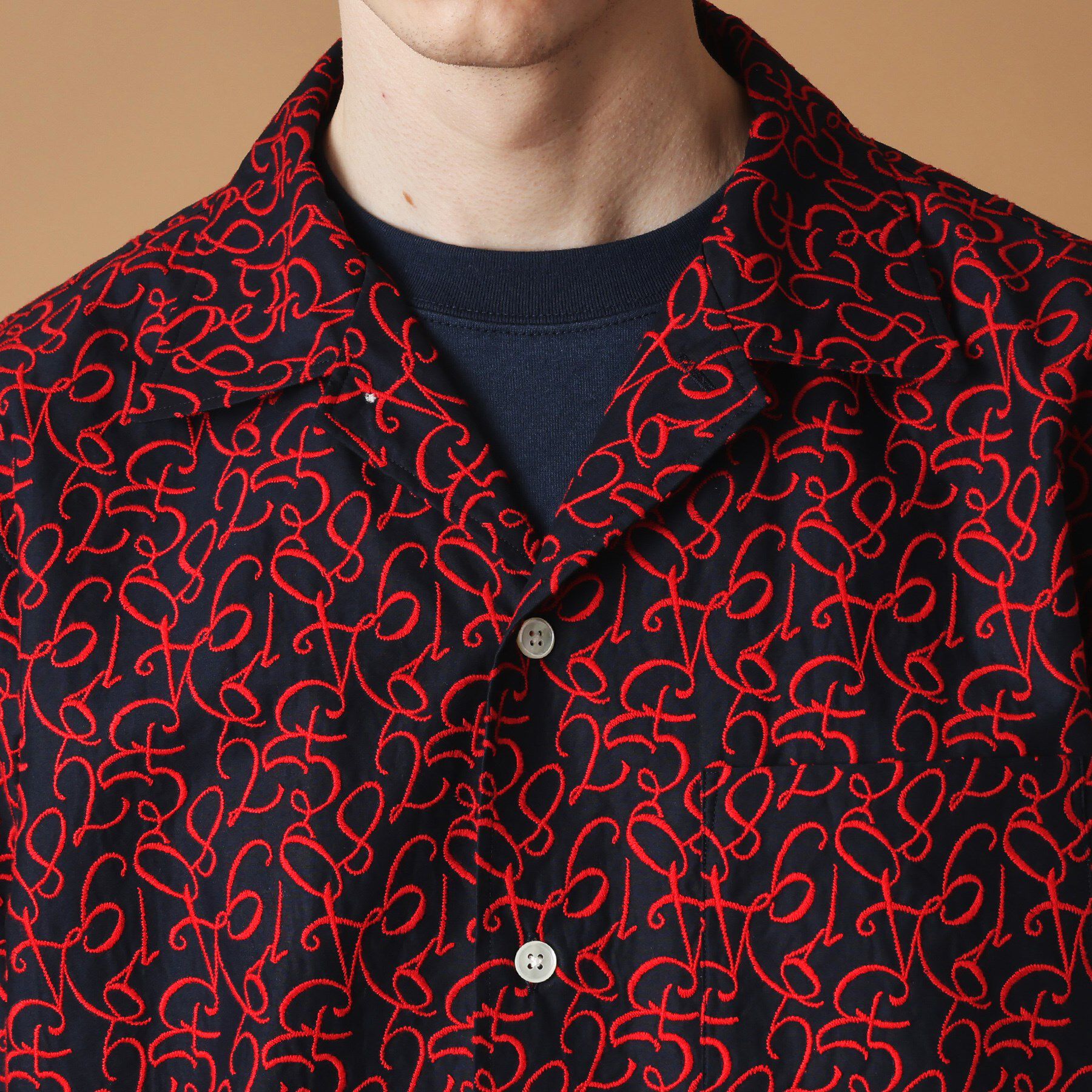 40CARATS&525「数字エンブロイダリー半袖シャツ」|シャツ・ブラウス|