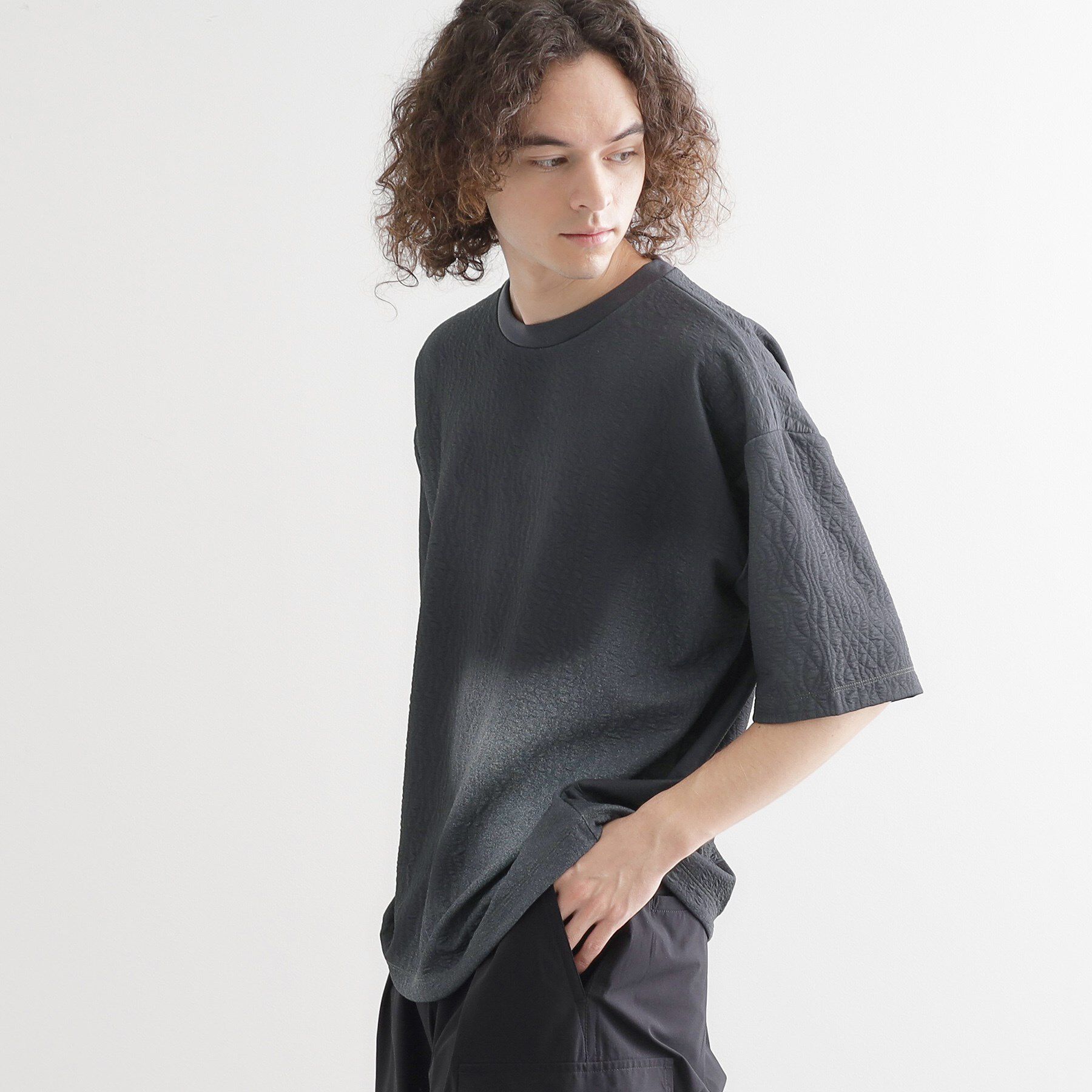 tk.TAKEO KIKUCHI「ブラーフクレジャカードカットソー」|Tシャツ・カットソー|ブラック(019)