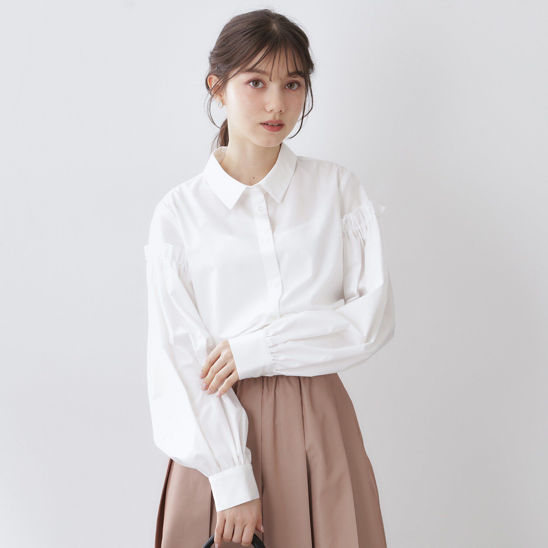 index「ボリュームスリーブブラウス【洗濯機OK】《5col》」|シャツ・ブラウス|オフホワイト(003