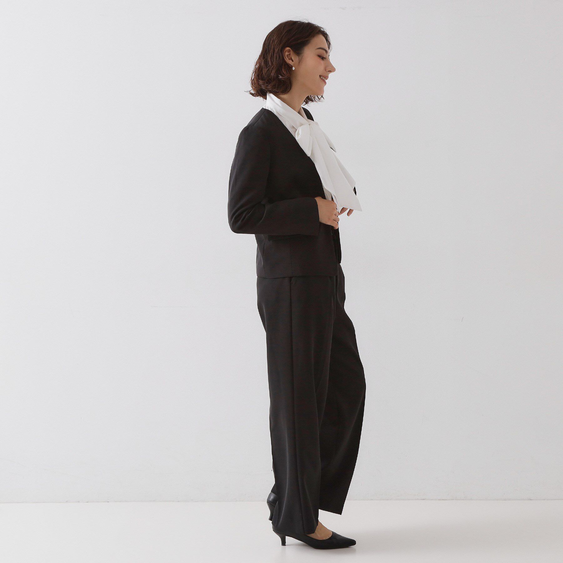 OPAQUE.CLIP「≪通勤・セレモニー/セットアップ対応≫ パイピングVネックジャケット【洗濯機OK】」|ノーカラージャケット|