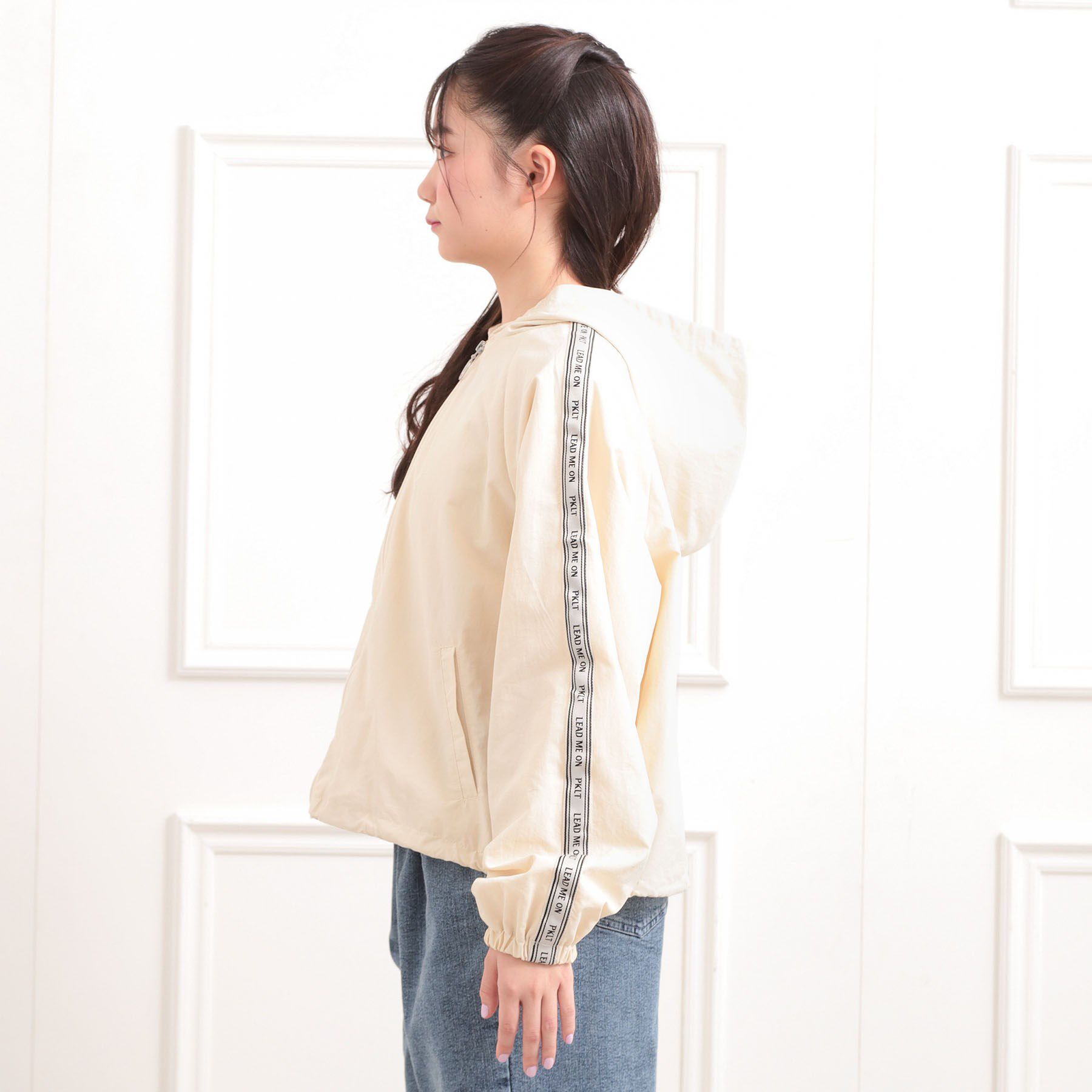 PINK-latte「ロゴラインナイロンパーカーブルゾン」|ブルゾン・スタジャン|