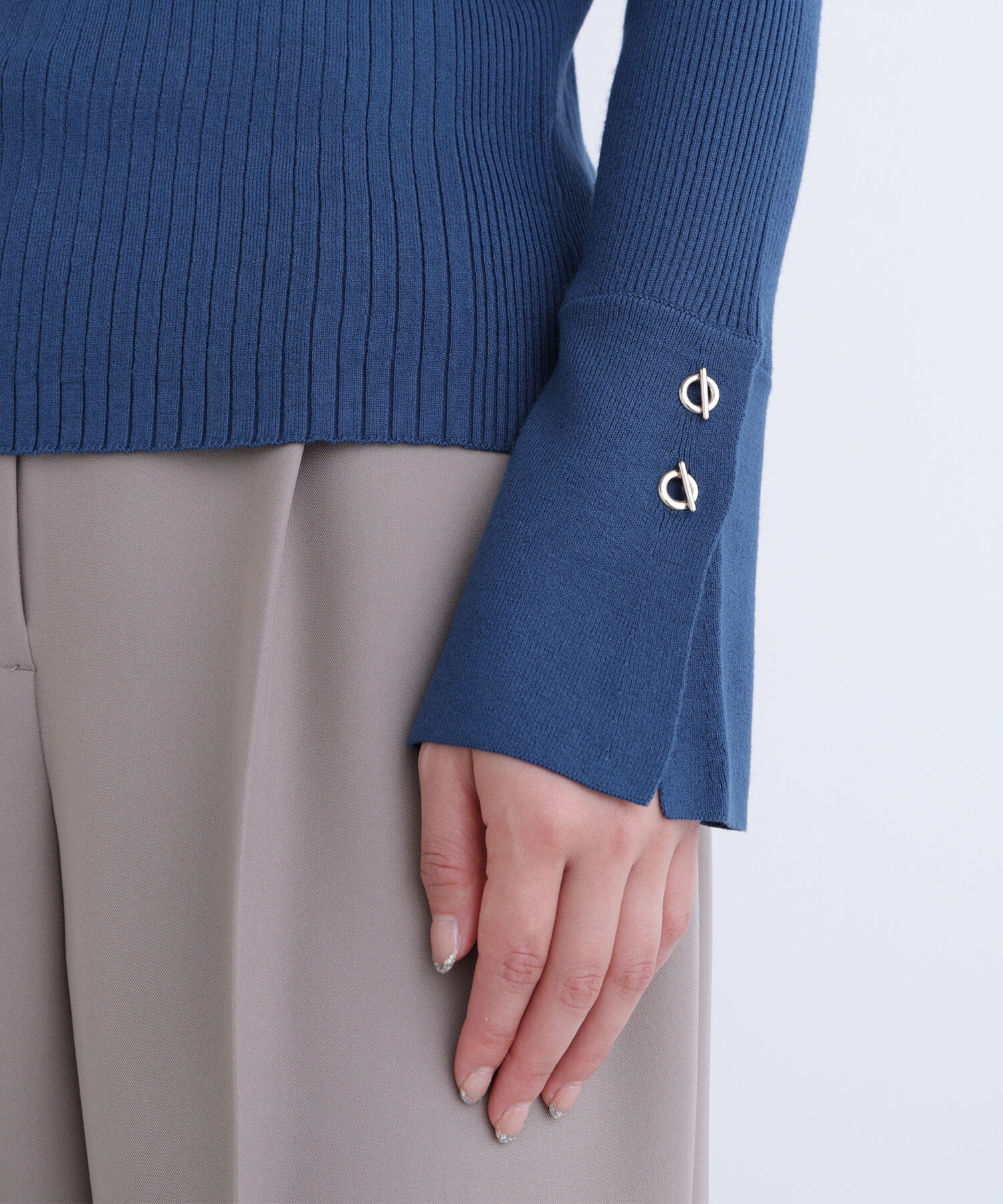  「Vネックハトメスリーブリブニット」|ニット・セーター|