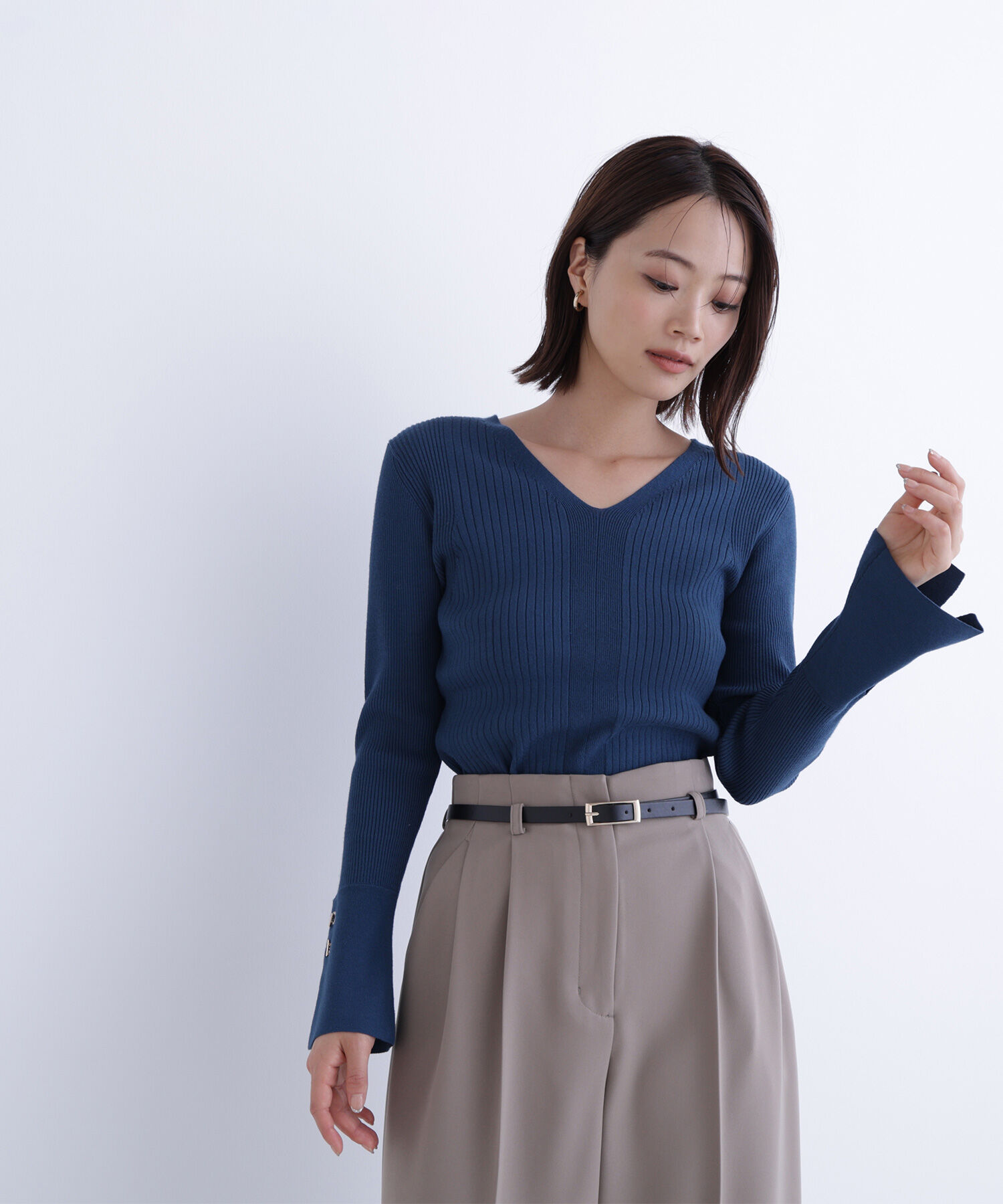  「Vネックハトメスリーブリブニット」|ニット・セーター|