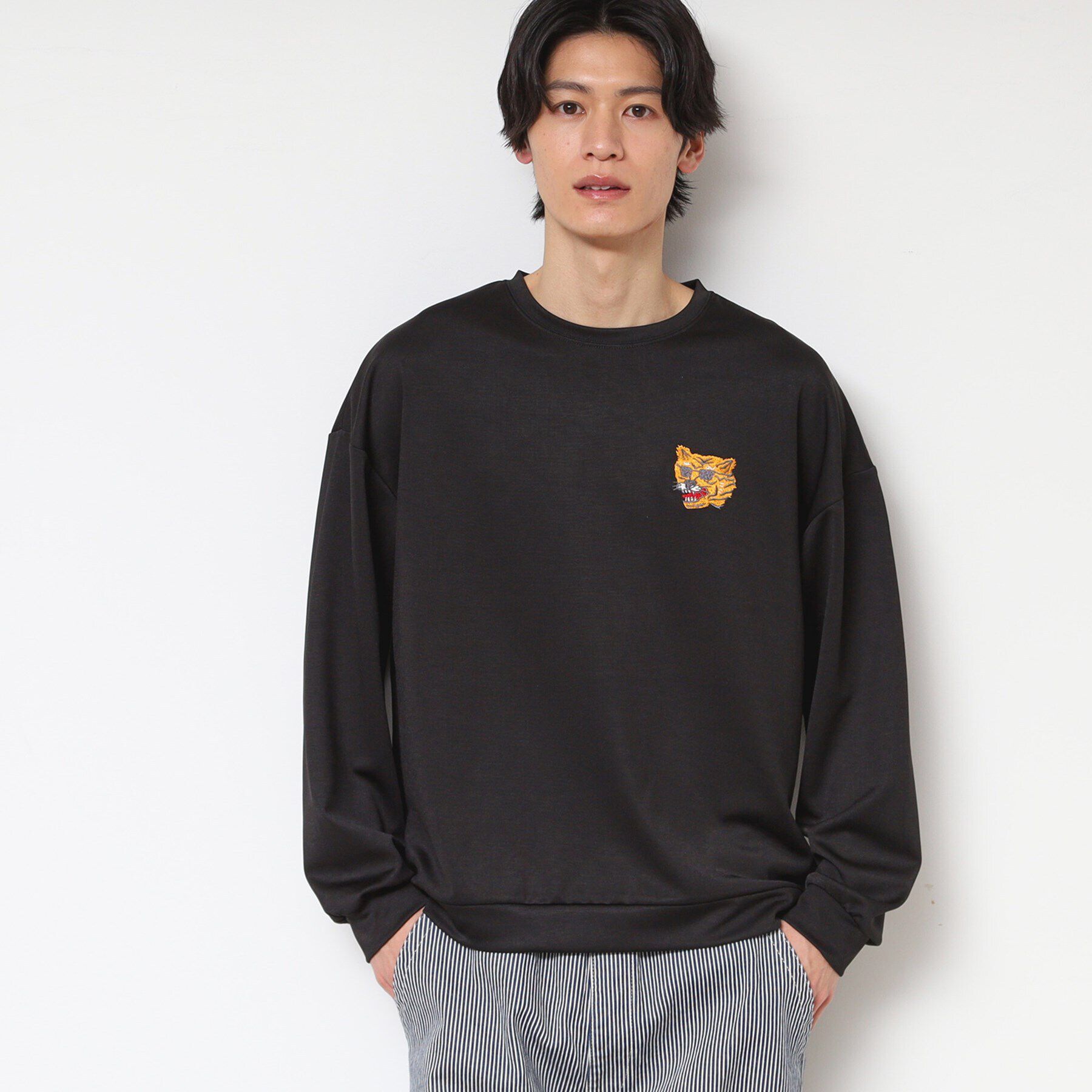 Dessin「【洗える】タイガー刺繍スウェット」|パーカー|ブラック(019)