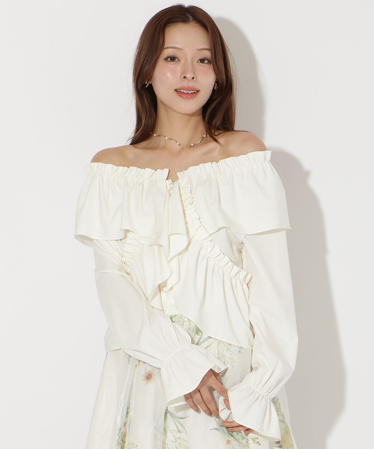 アンドクチュール「フリルクロスブラウス」|シャツ・ブラウス|オフ