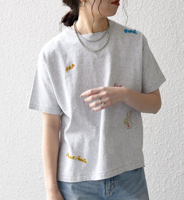 SHIPS any「【SHIPS any別注】Collegiate Pacific:〈洗濯機可能〉V ガゼット プリント & 刺繍 Tシャツ 25SS」|Tシャツ・カットソー|