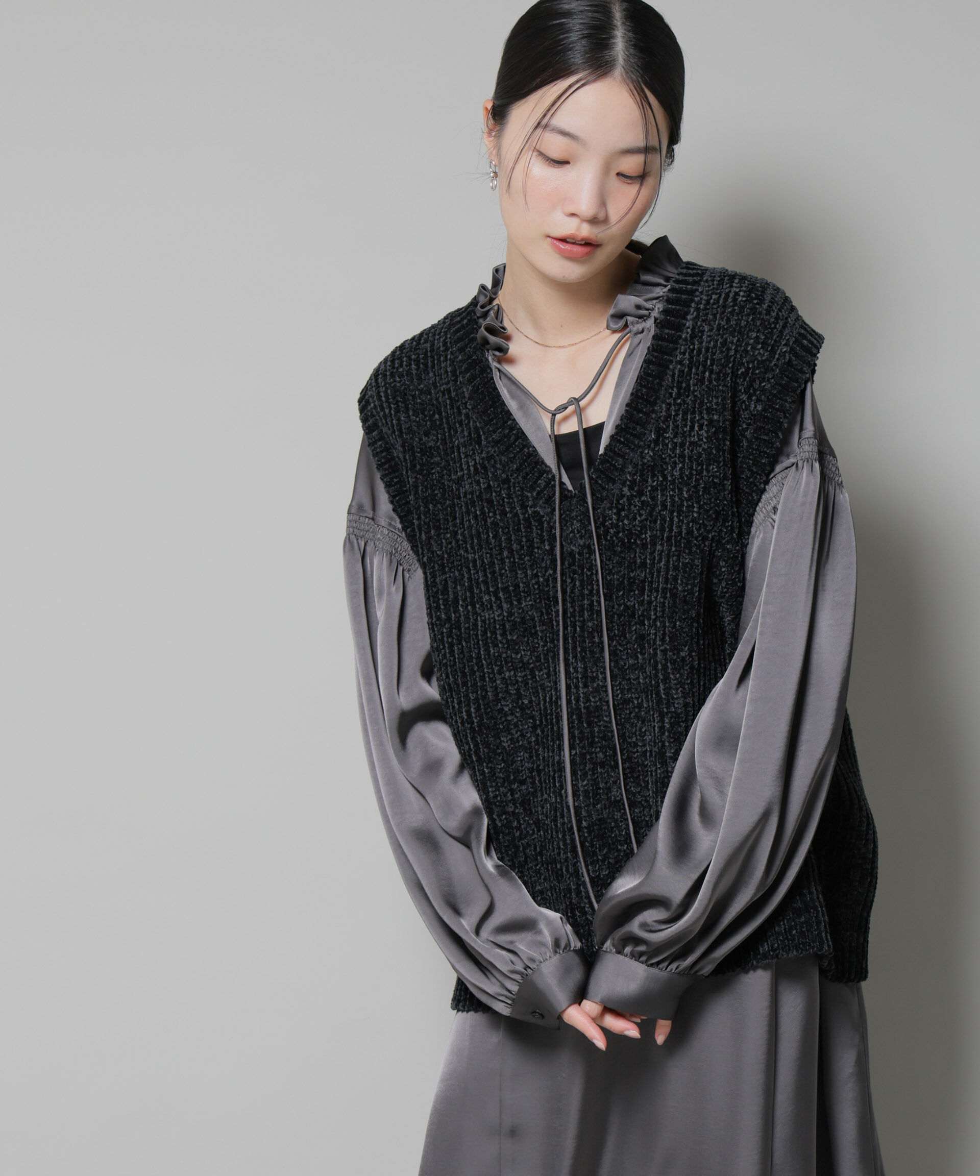 nano･universe「ベロアモールVネックニットベスト」|ニット・セーター|