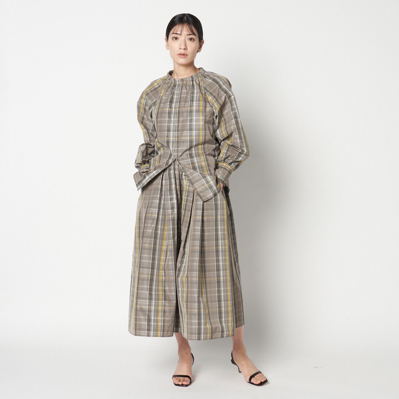 HELIOPOLE「HELIOPOLE CHANBRAY TAFFETA GATHER BLOUSE」|シャツ・ブラウス|