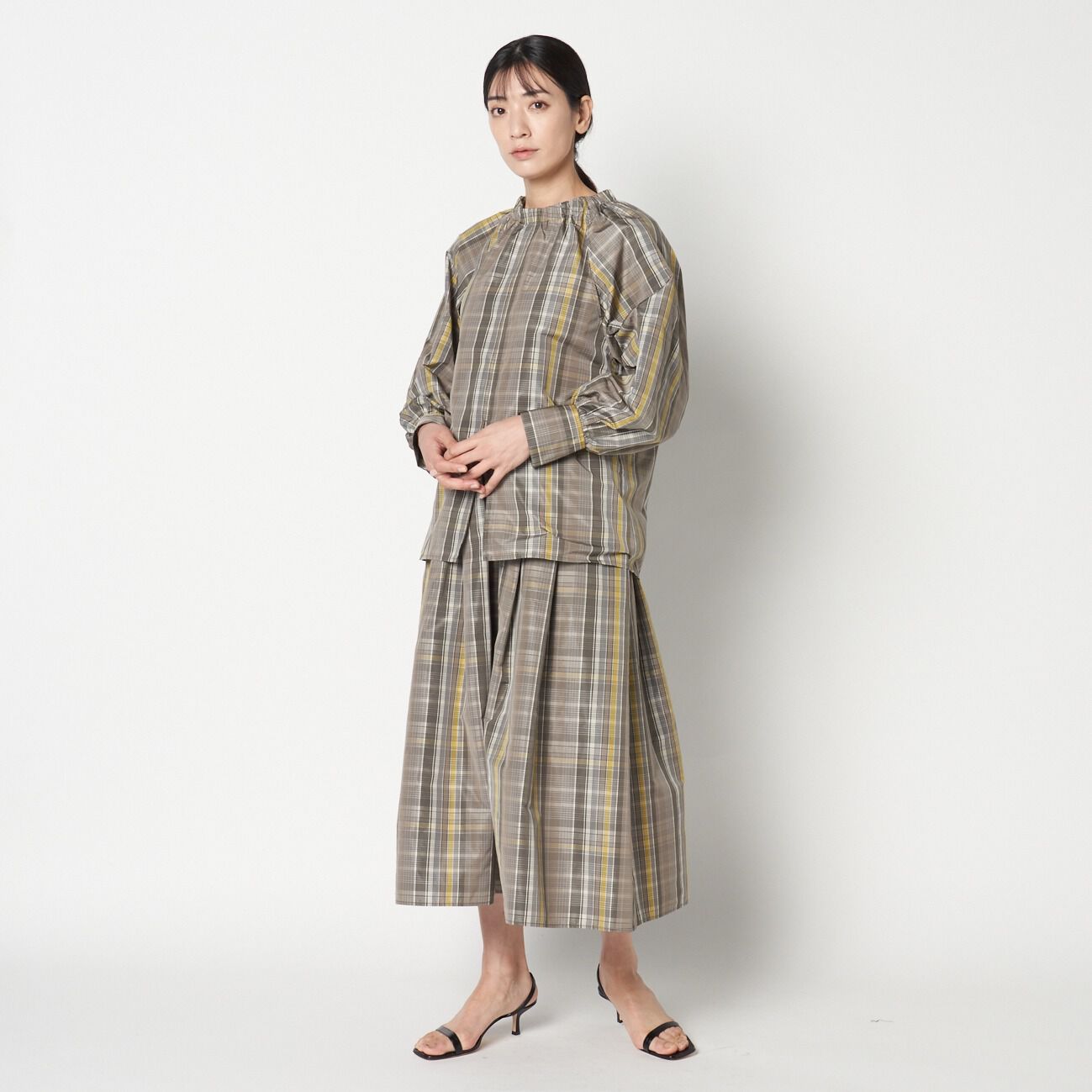 HELIOPOLE「HELIOPOLE CHANBRAY TAFFETA GATHER BLOUSE」|シャツ・ブラウス|
