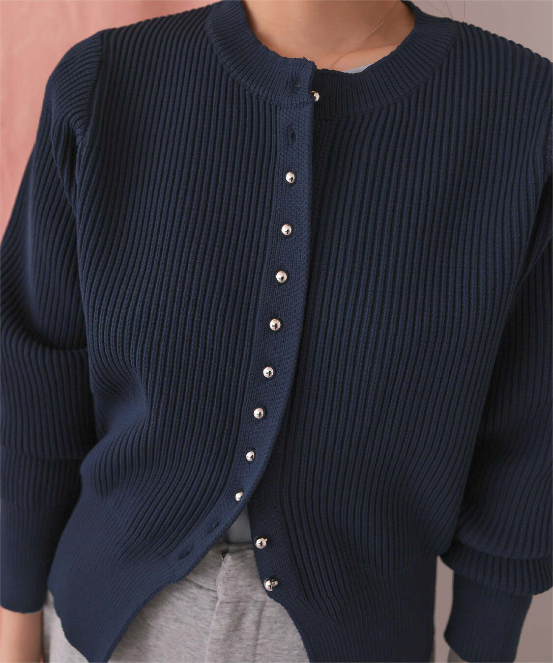 titivate「ミニシルバー釦デザインニットカーディガン」|ニット・セーター|