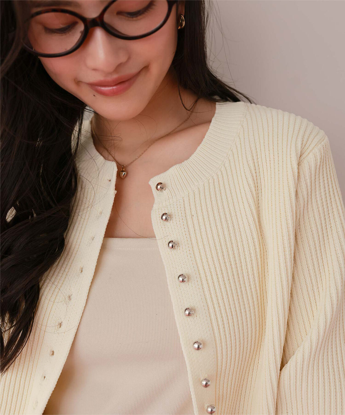 titivate「ミニシルバー釦デザインニットカーディガン」|ニット・セーター|