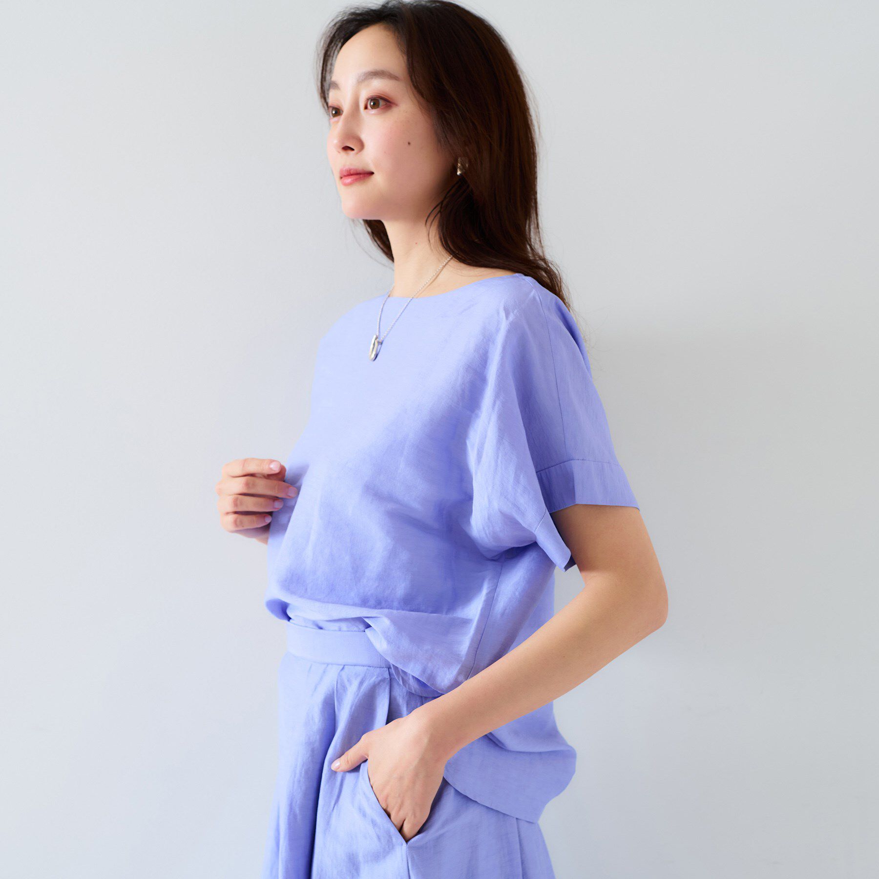 UNTITLED「【セットアップ可能/手洗い可】リネン混 ボートネックTブラウス」|シャツ・ブラウス|