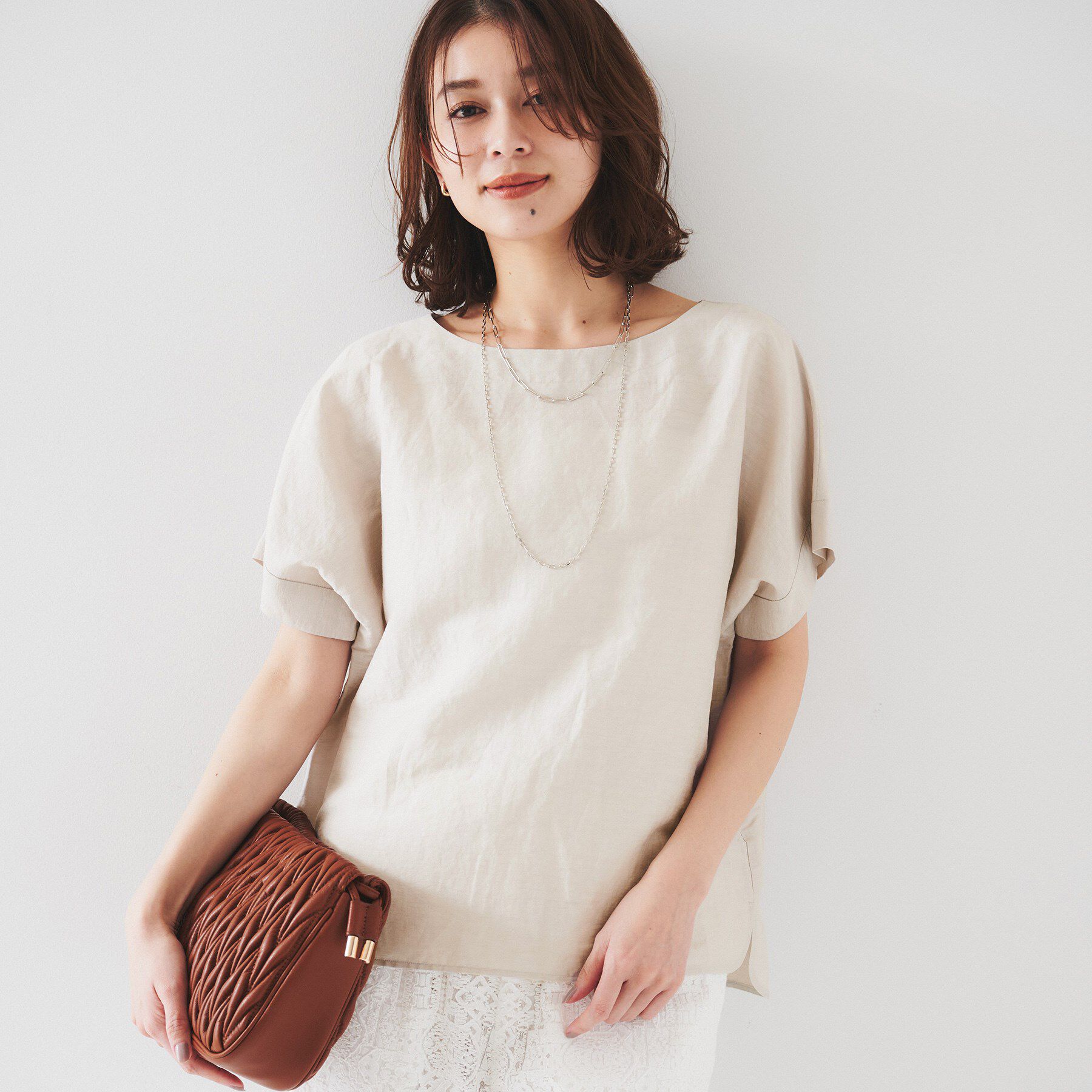 UNTITLED「【セットアップ可能/手洗い可】リネン混 ボートネックTブラウス」|シャツ・ブラウス|ライトベージュ(05