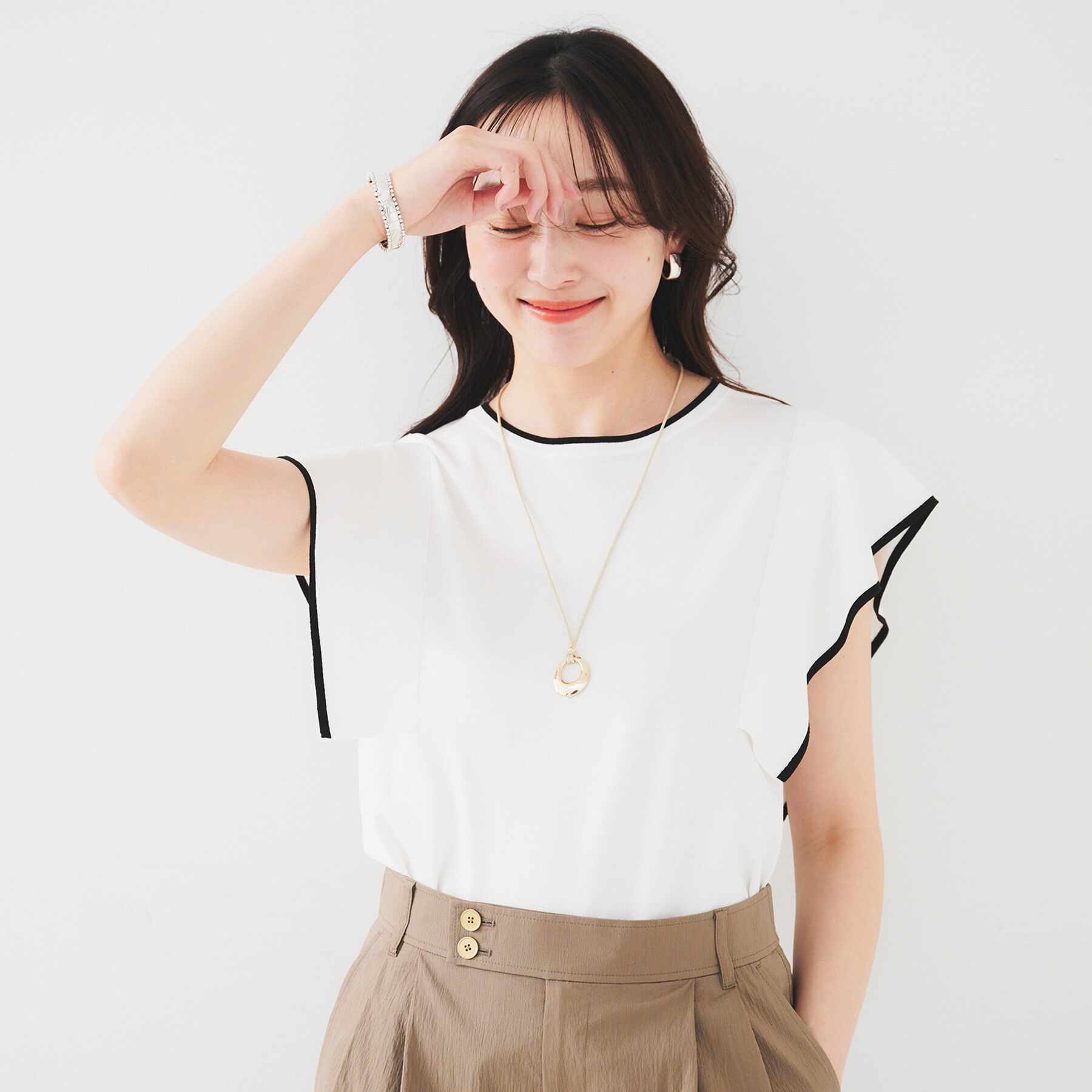 UNTITLED「【きれいめ/二の腕カバー】フリルノースリーブニット」|ニット・セーター|