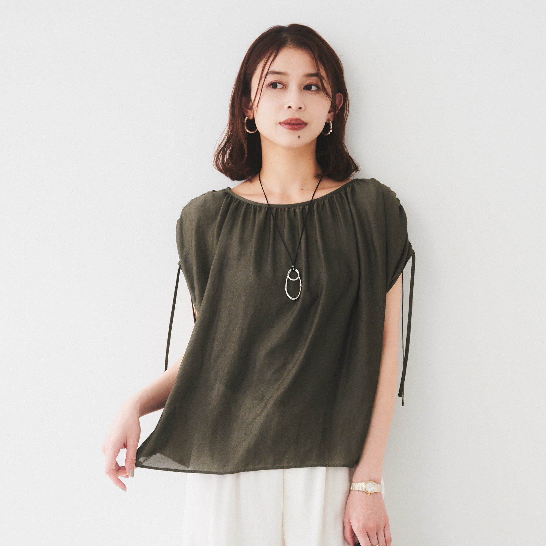 UNTITLED「【シアー/2WAY】肩ドロストドルマンブラウス」|シャツ・ブラウス|カーキ(027)