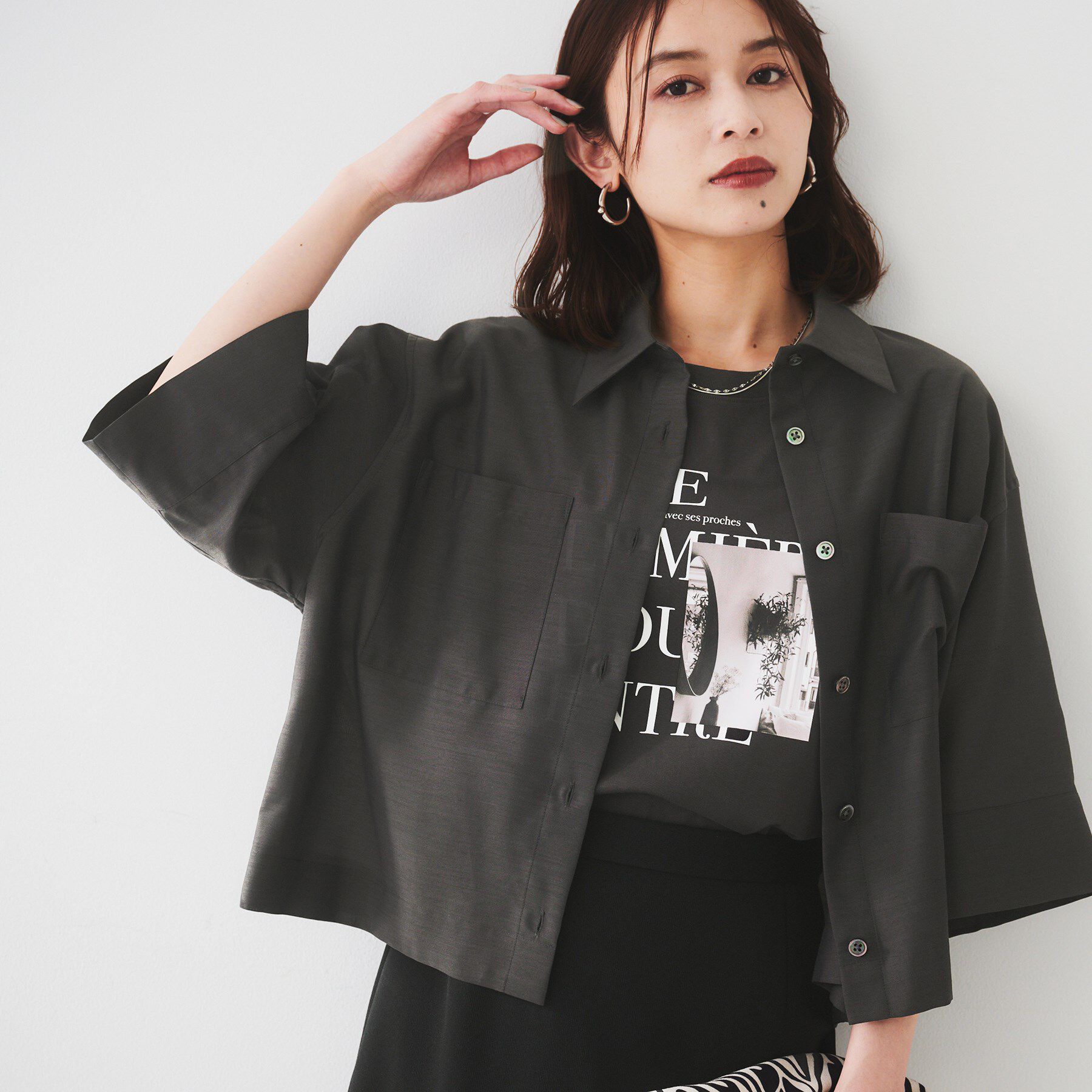 UNTITLED「【前開き/洗える】ショート丈シアーシャツ」|シャツ・ブラウス|チャコールグレー(0