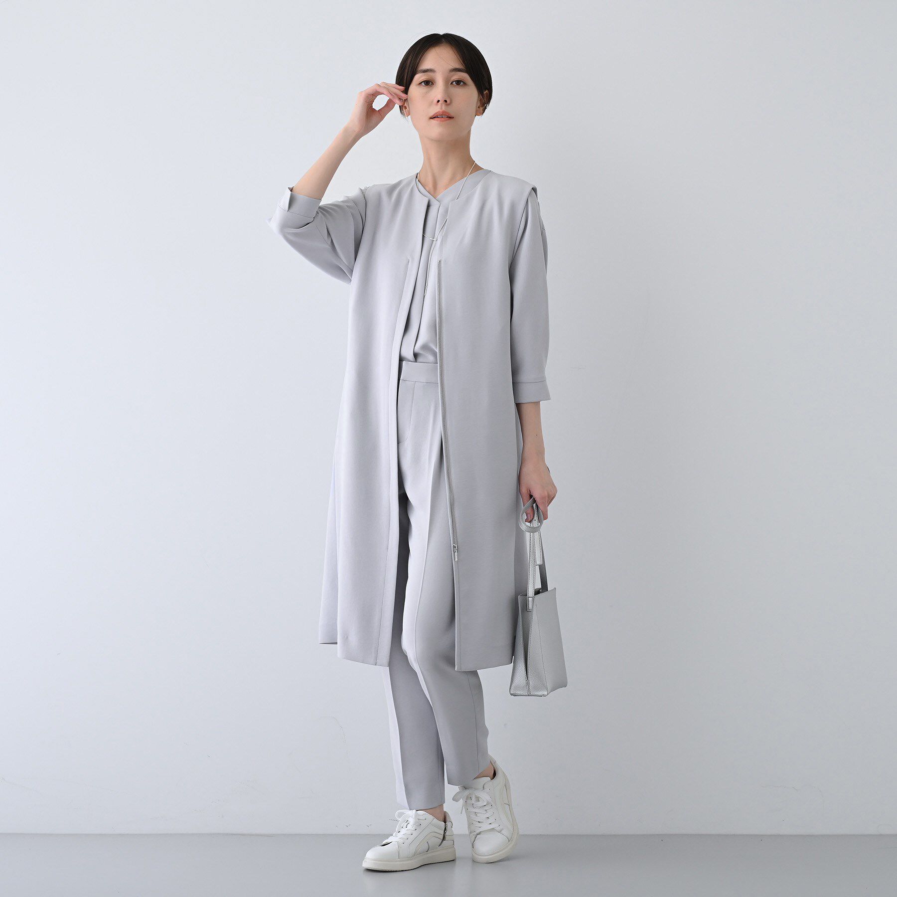 INDIVI「【着る日傘/遮熱/UVケア】Vネックドルマンスリーブブラウス」|シャツ・ブラウス|