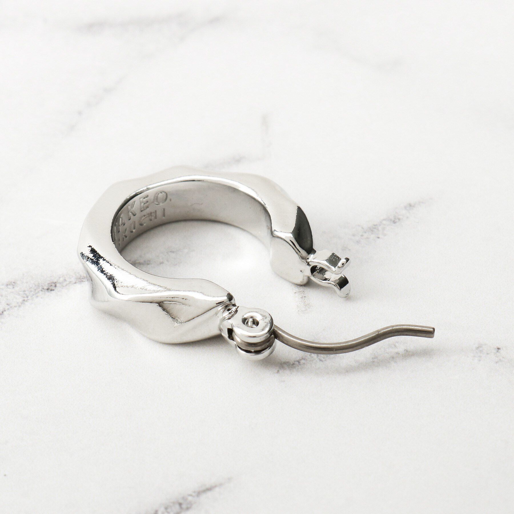 TAKEO KIKUCHI「トゥイグピアス」|ピアス|