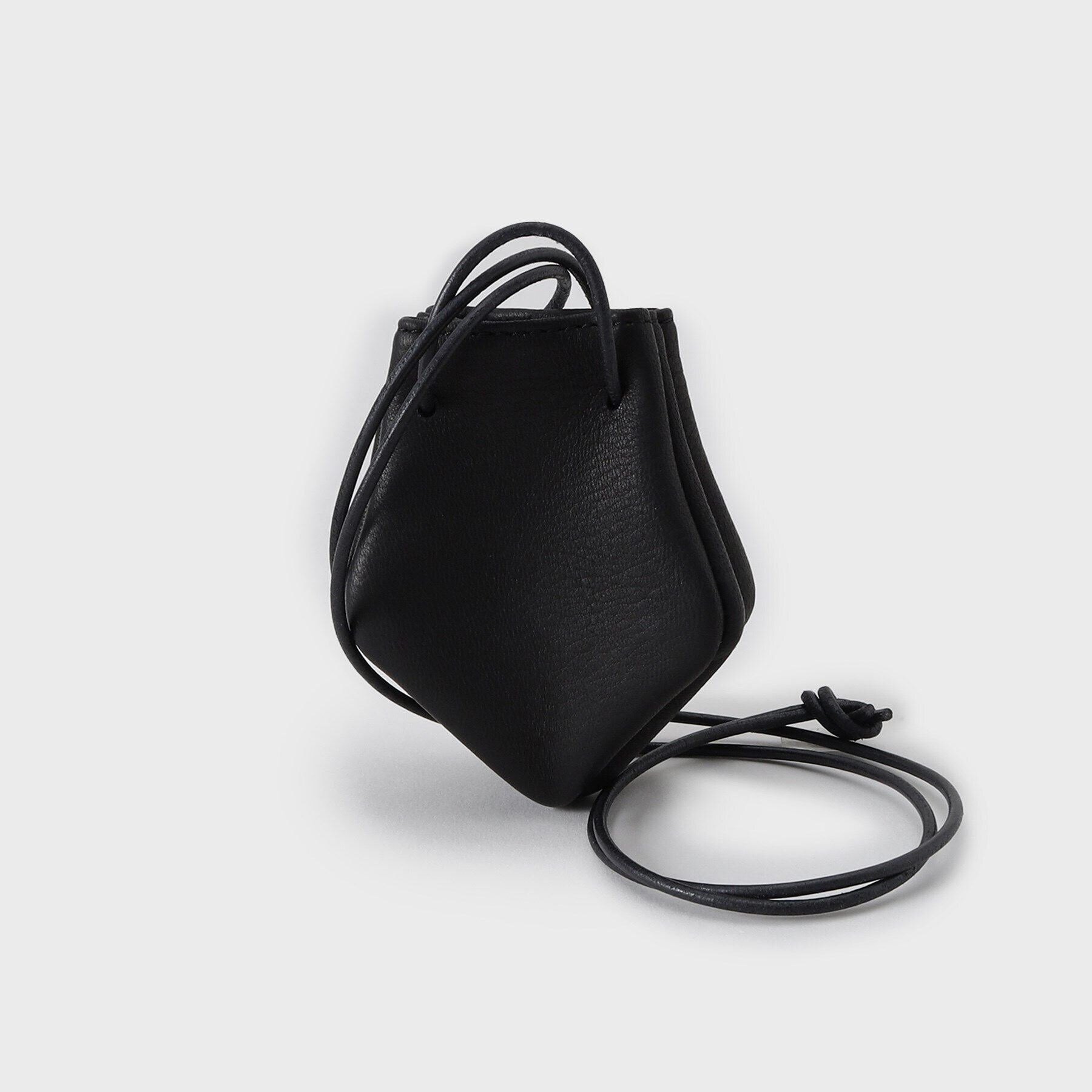 TAKEO KIKUCHI「【THE FLAGSHIP】ディアスキン ネック巾着ポーチ」|ポーチ|