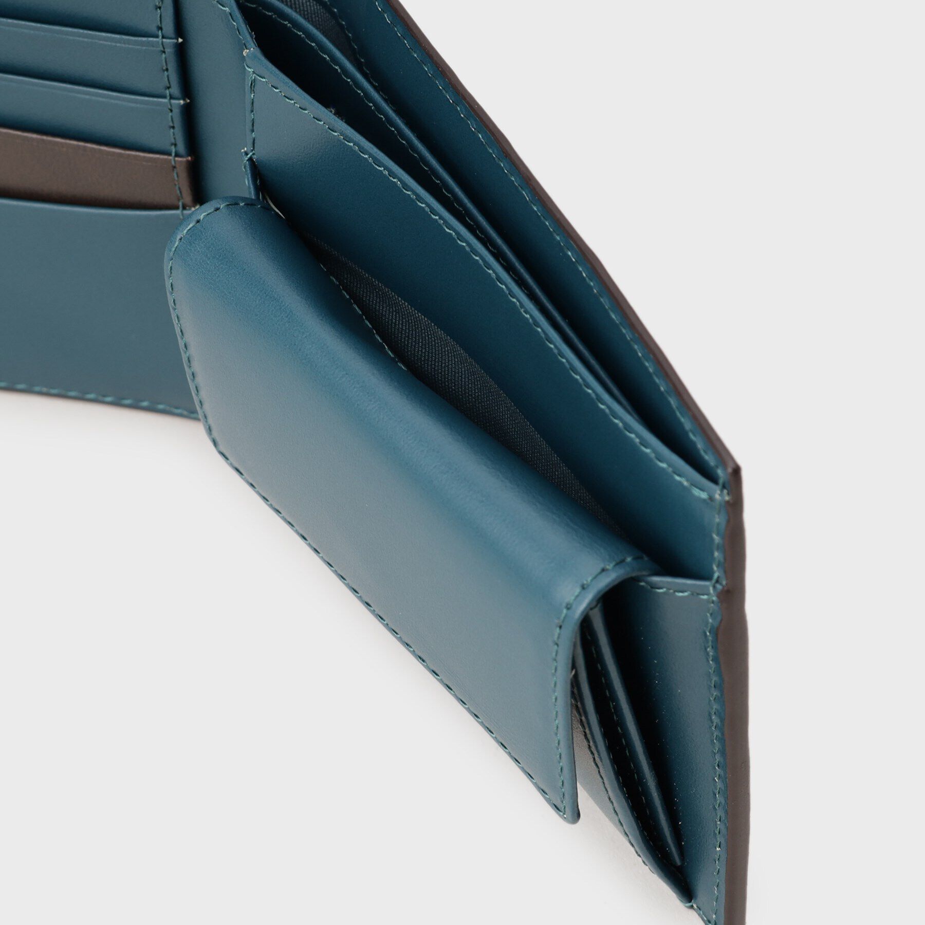 TAKEO KIKUCHI「【NEW レザーリップルシリーズ】バイフォールド ウォレット」|財布|