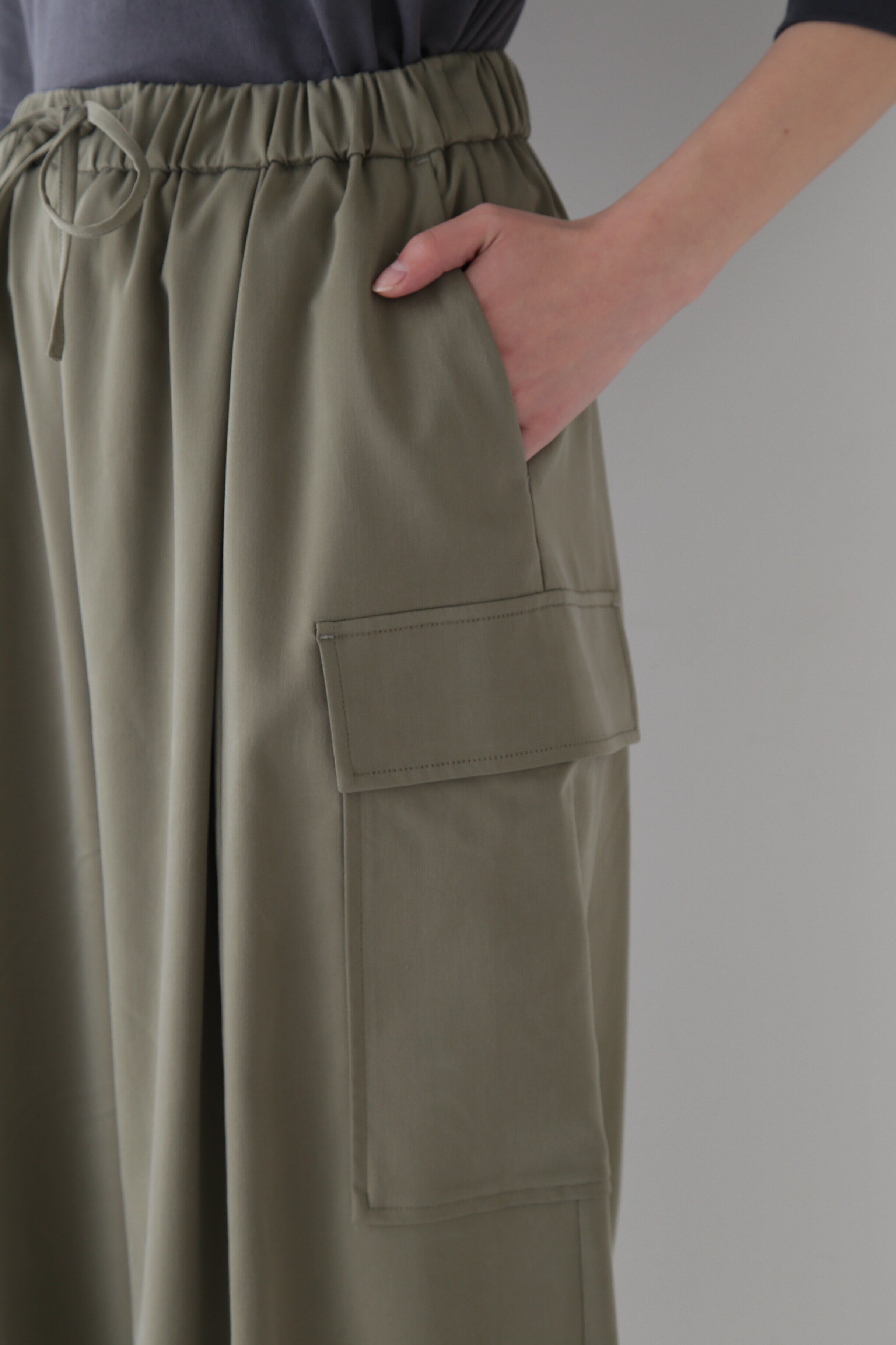  「◆キュプラポリエステル フィブリルサテンストレッチパンツ」|その他|