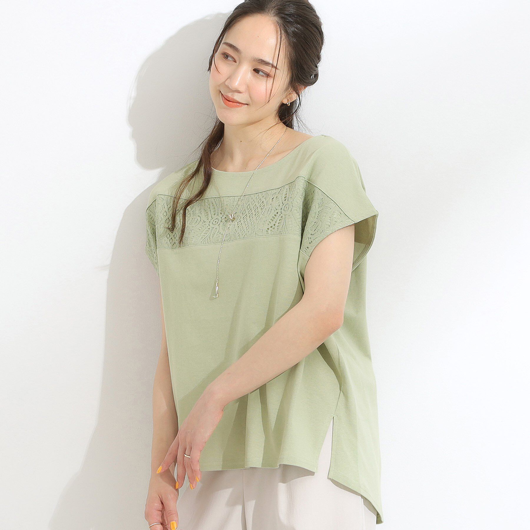 SHOO･LA･RUE「【洗える/S-LL/体型カバー】レース使いが華やか フレンチスリーブコットンTシャツ」|Tシャツ・カットソー|ミントグリーン(02