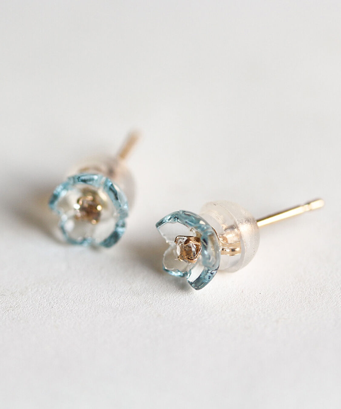  「ホワイトトパーズ / スカイブルートパーズ  ピアス | K10YG  〈Web限定〉」|ピアス|