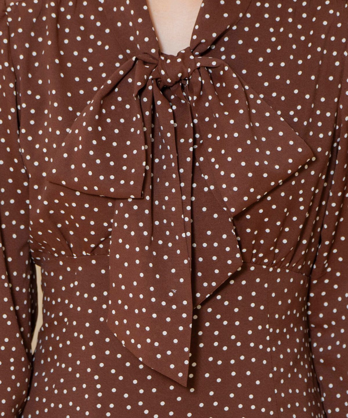 WILLSELECTION「ドット柄ギャザーヘムボウタイワンピース」|ワンピース|