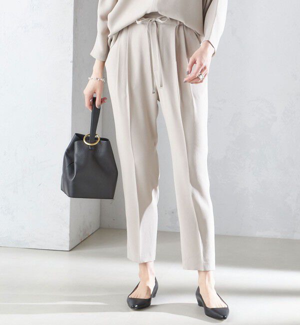 SHIPS for women「〈接触冷感 / 手洗い可能〉アセテート混 バックサテン テーパード パンツ」|その他|ライトグレー