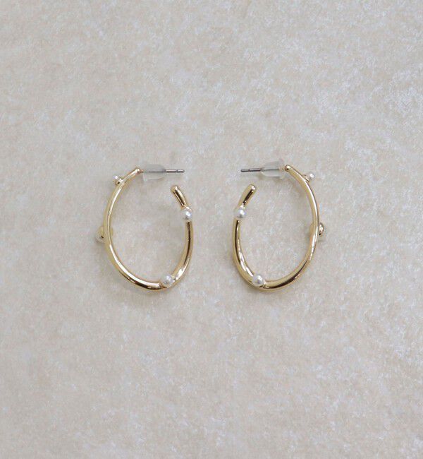 fredy emue「粒パールカールピアス」|ピアス|