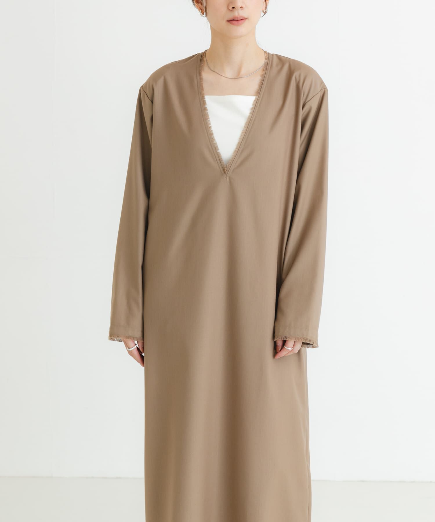 URBAN RESEARCH「new basic　深Vネックワンピース」|ワンピース|