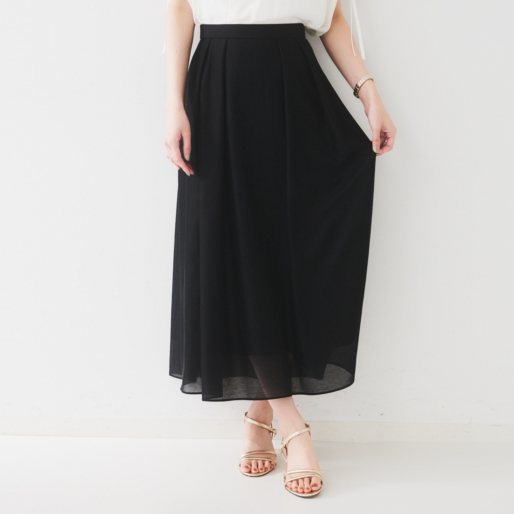 UNTITLED「【後ろウエストゴム/洗える】シアーフレアースカート」|スカート|