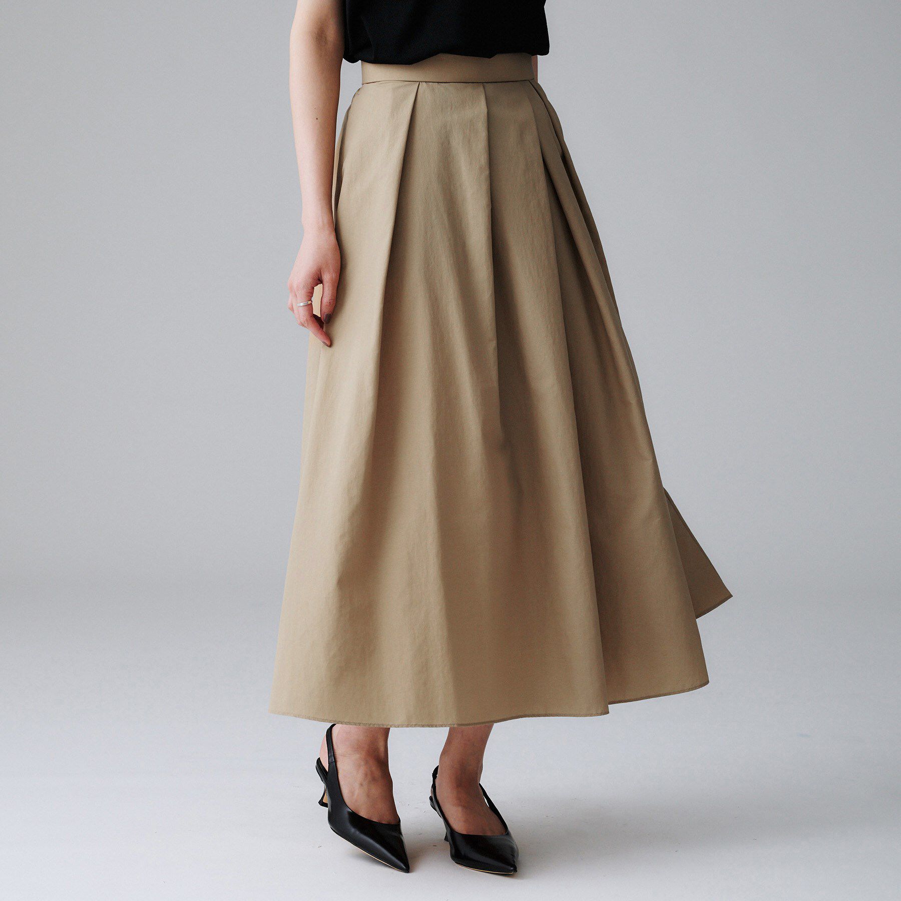 UNTITLED「【はっ水/ナイロン/後ろウエストゴム】タスランフレアスカート」|スカート|