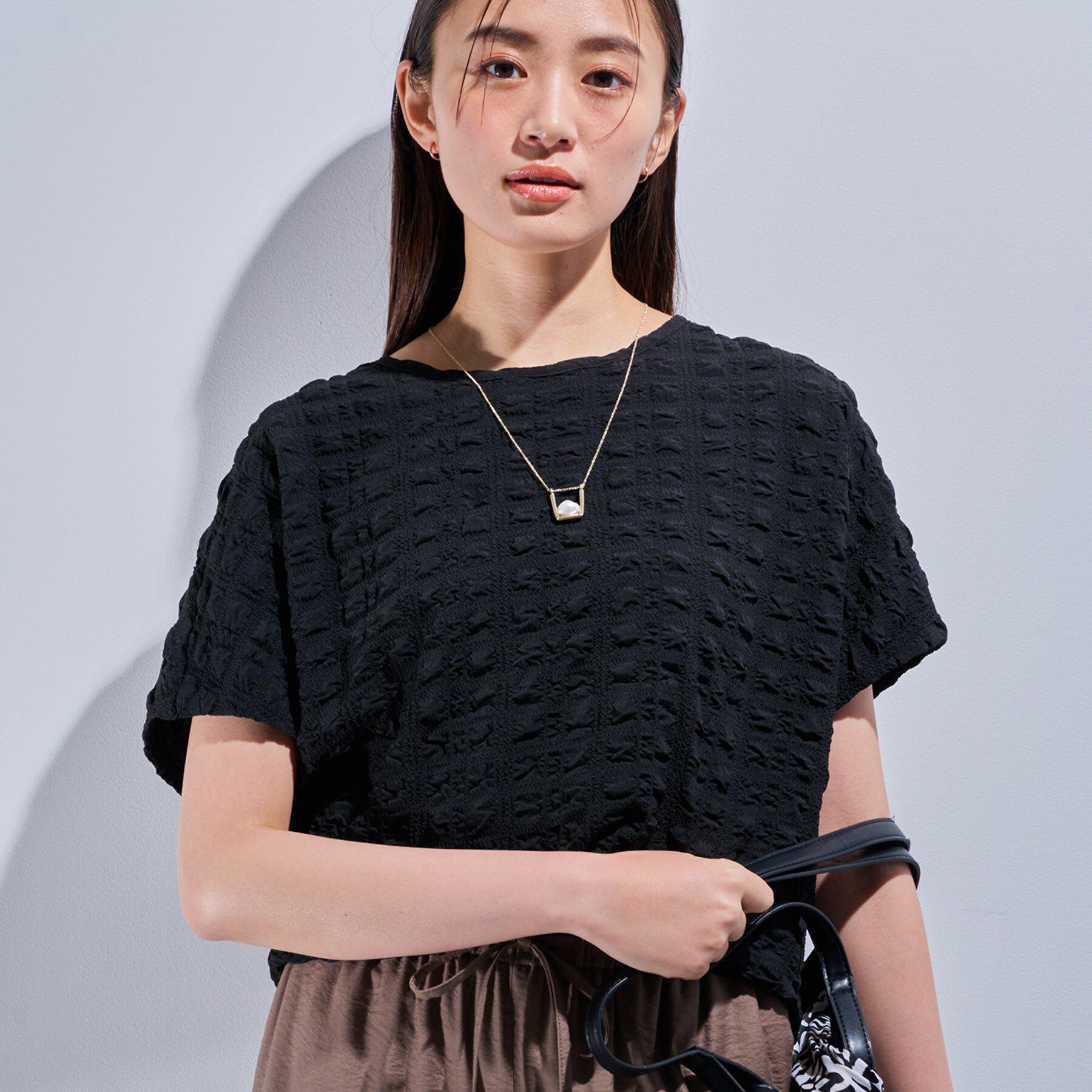 INDIVI「【洗える／凹凸素材／UVケア】コンパクトトップス」|Tシャツ・カットソー|ブラック(019)