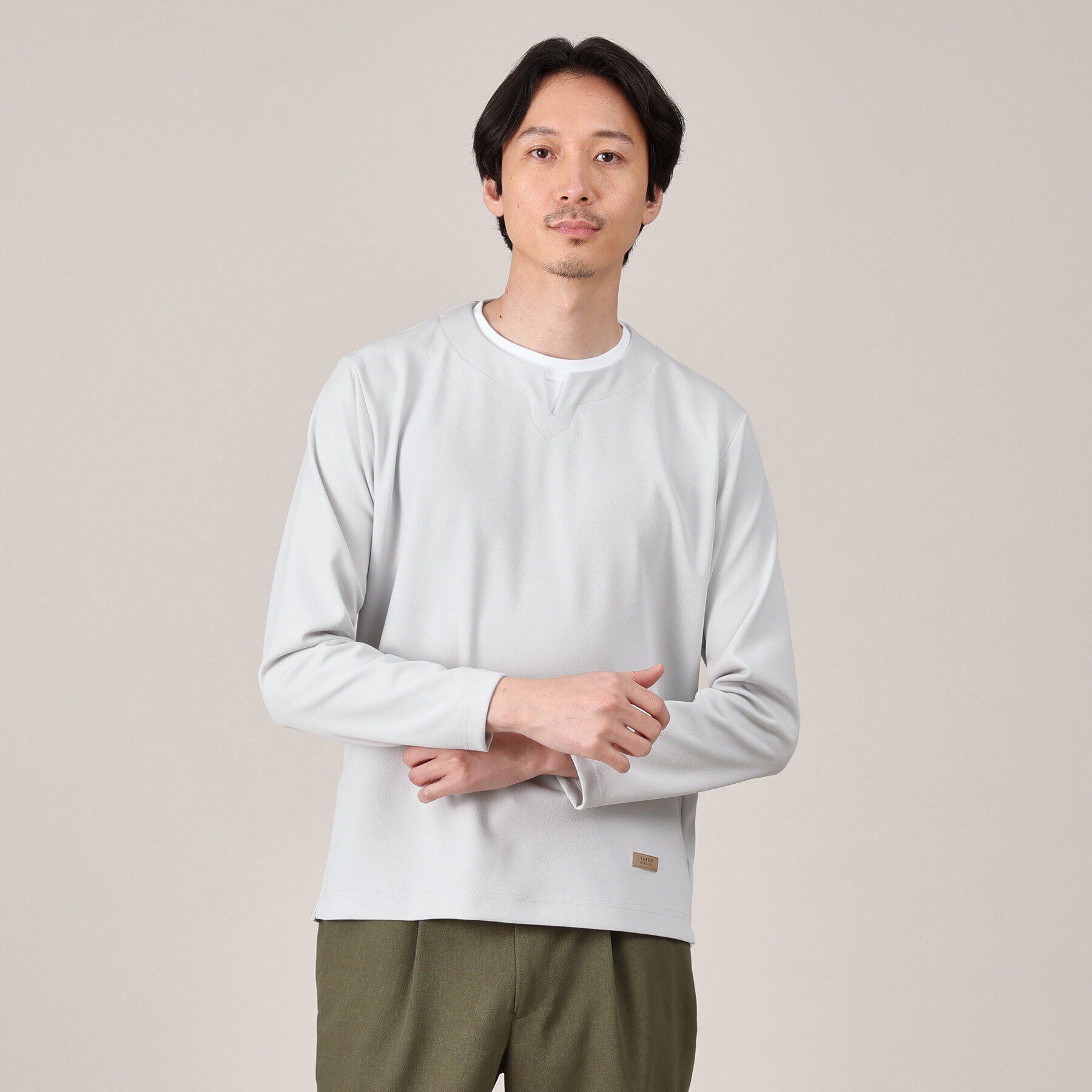 TAKEO KIKUCHI「【Made in JAPAN】フェイクレイヤード　キーネック　カットソー」|Tシャツ・カットソー|ライトグレー(011